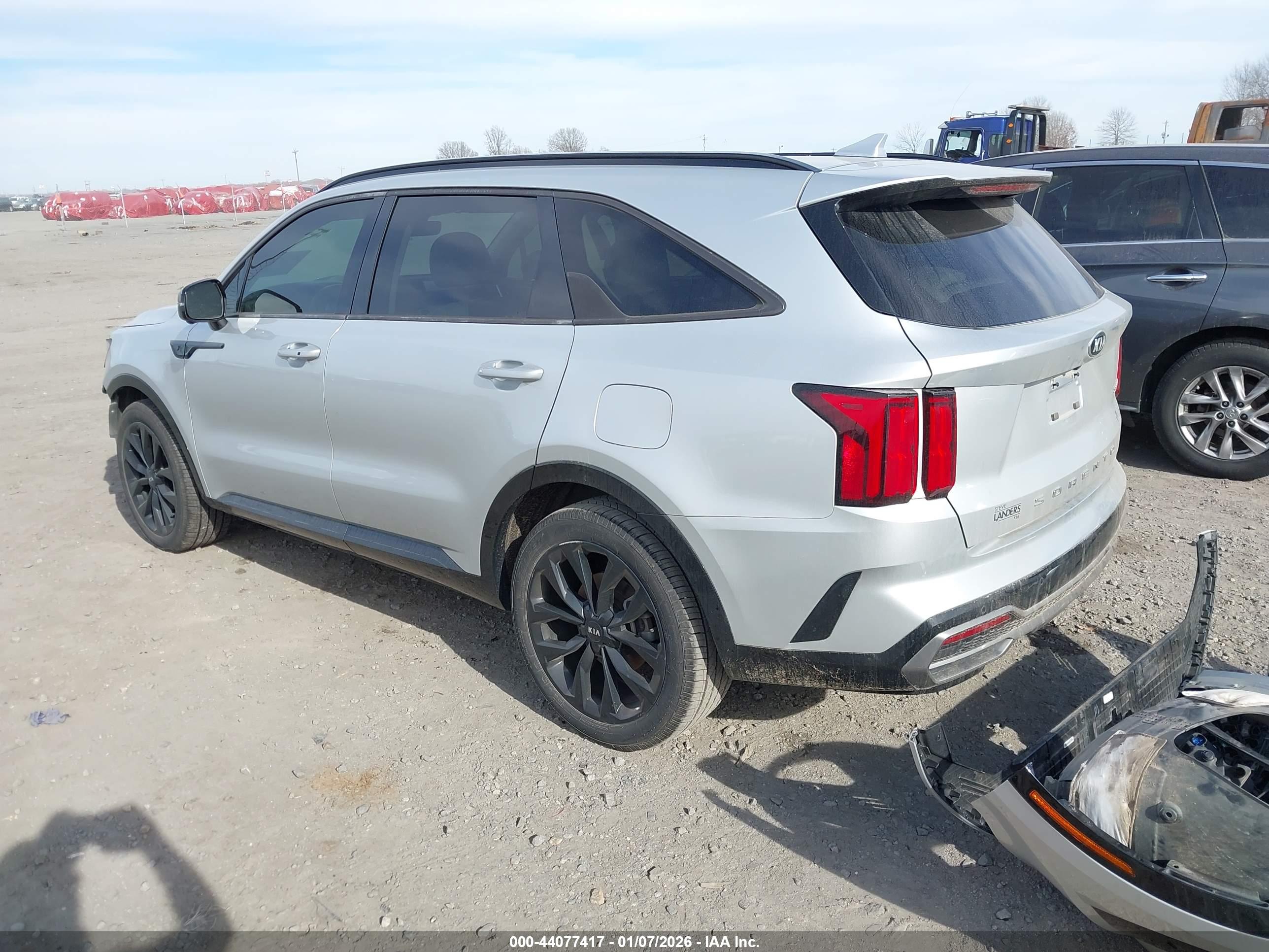 KIA SORENTO image 3