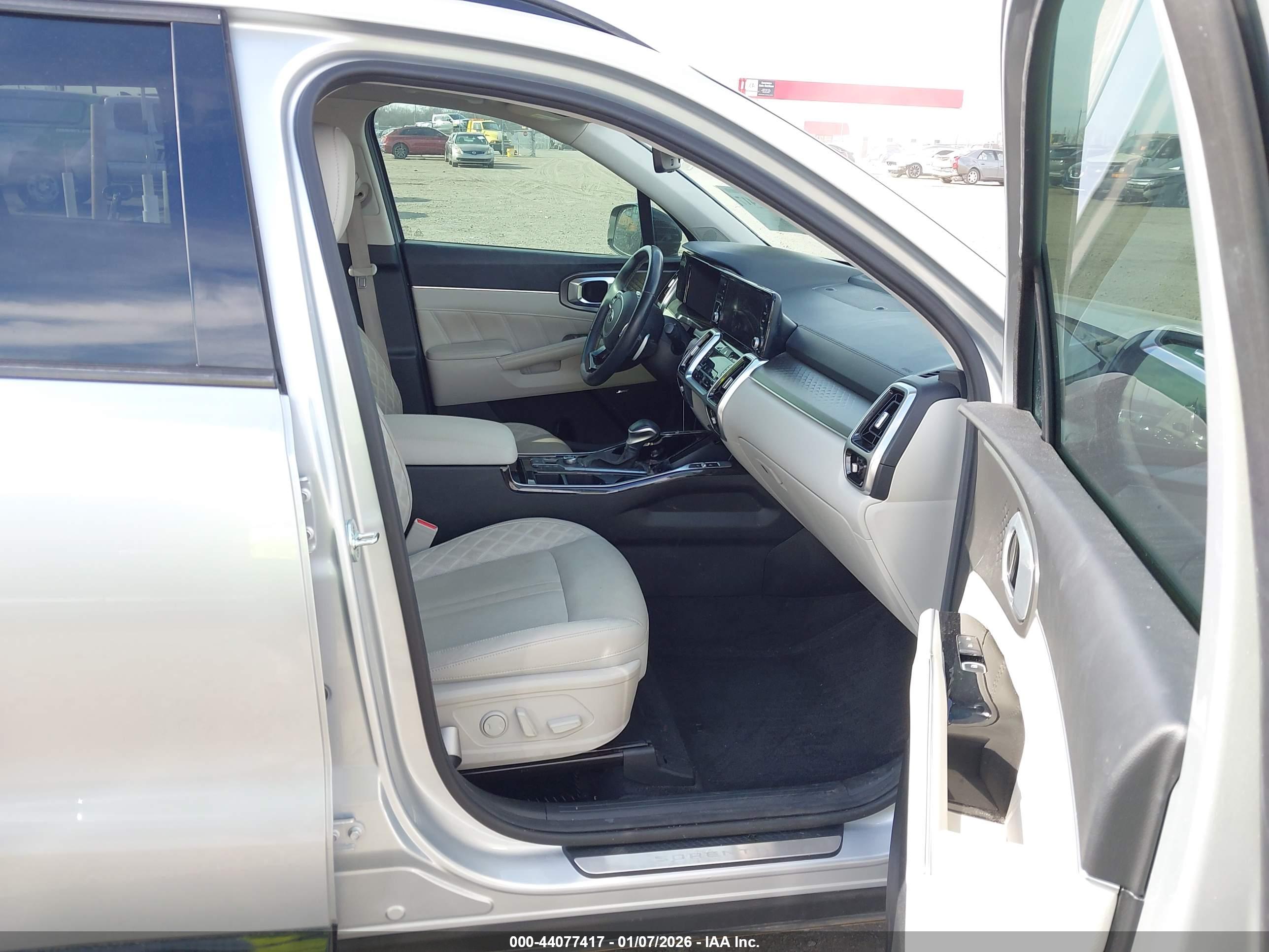 KIA SORENTO image 5