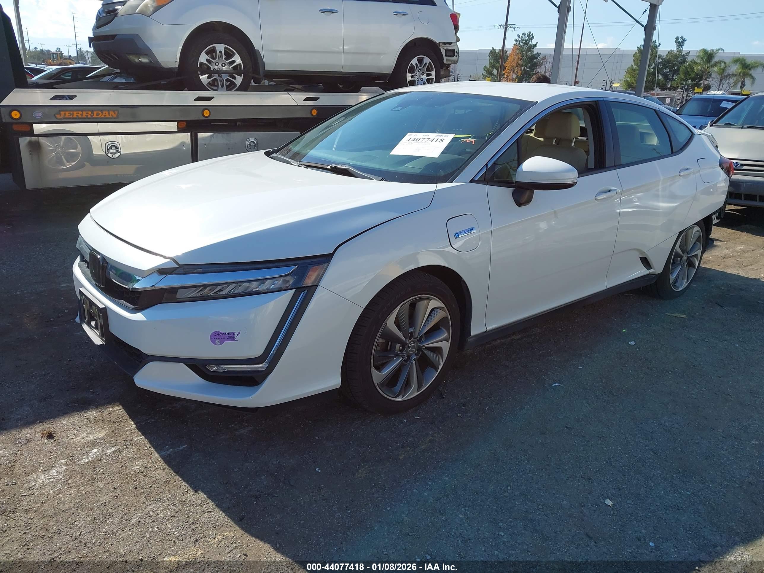 HONDA CLARITY image 2
