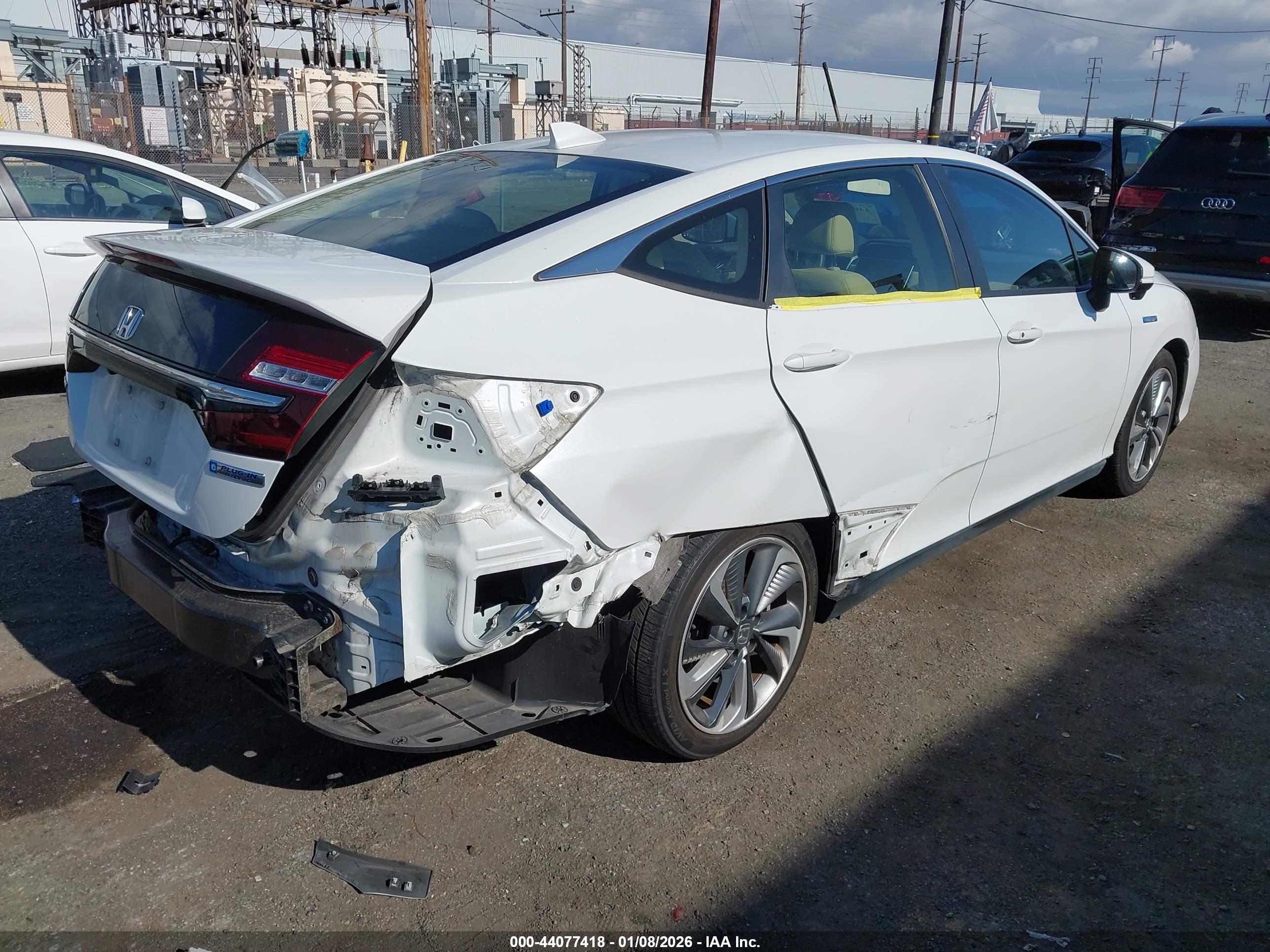 HONDA CLARITY image 4
