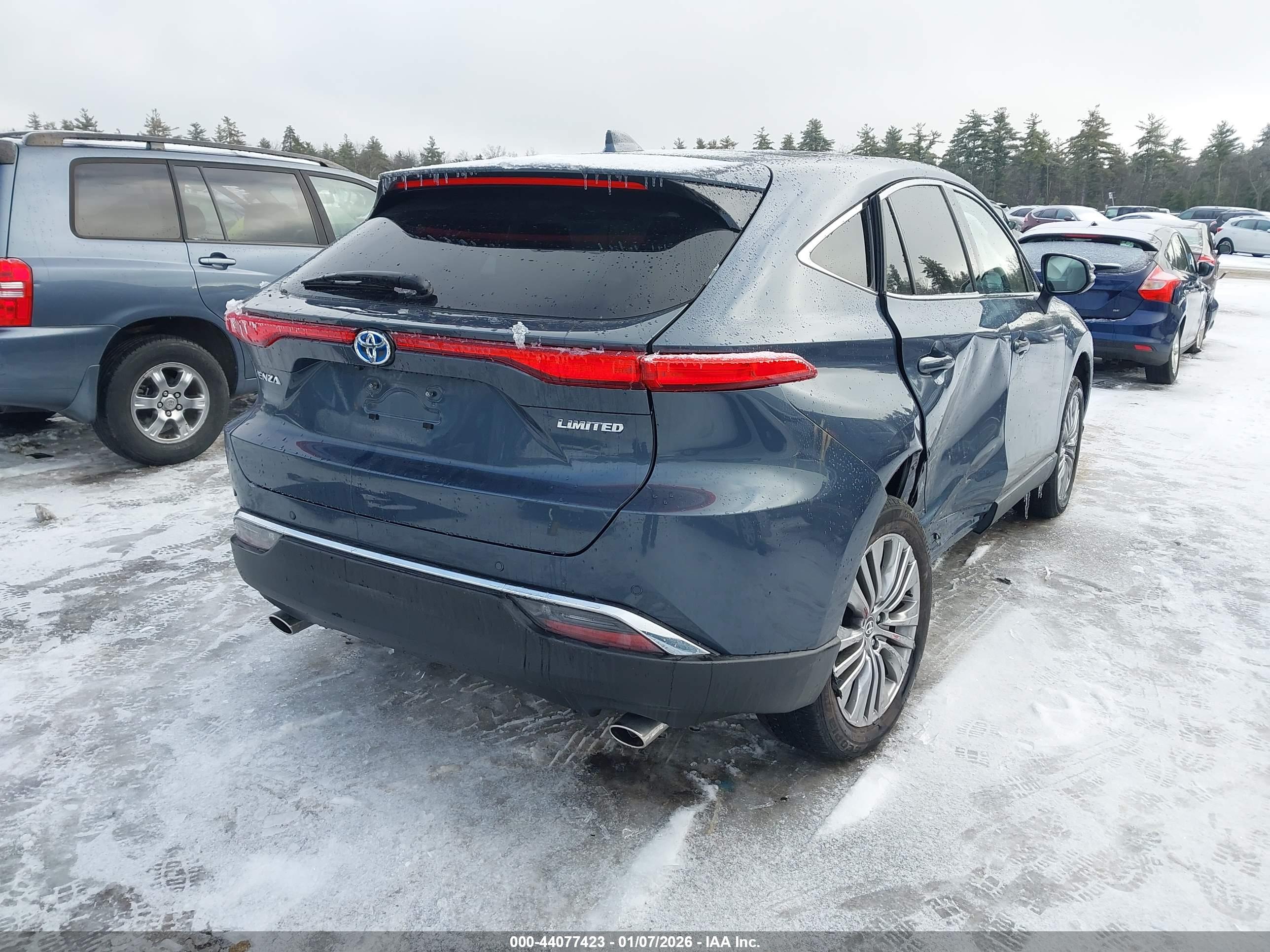 TOYOTA VENZA image 4