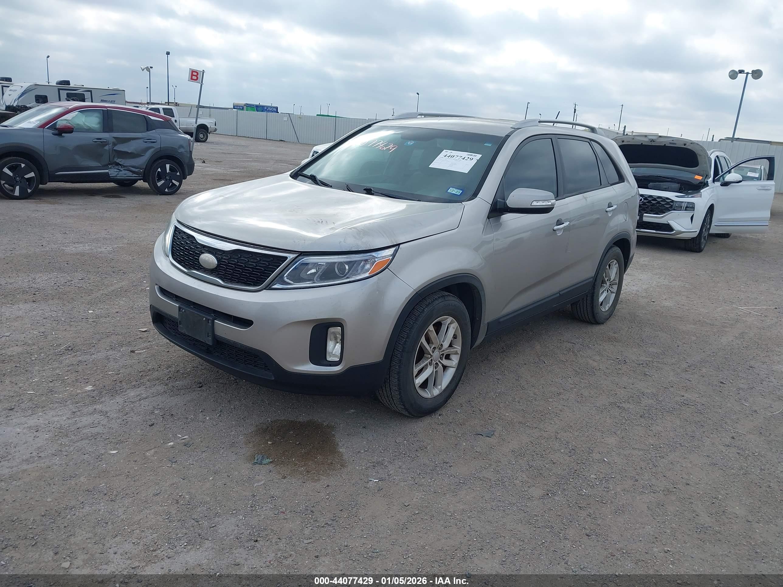 KIA SORENTO image 2