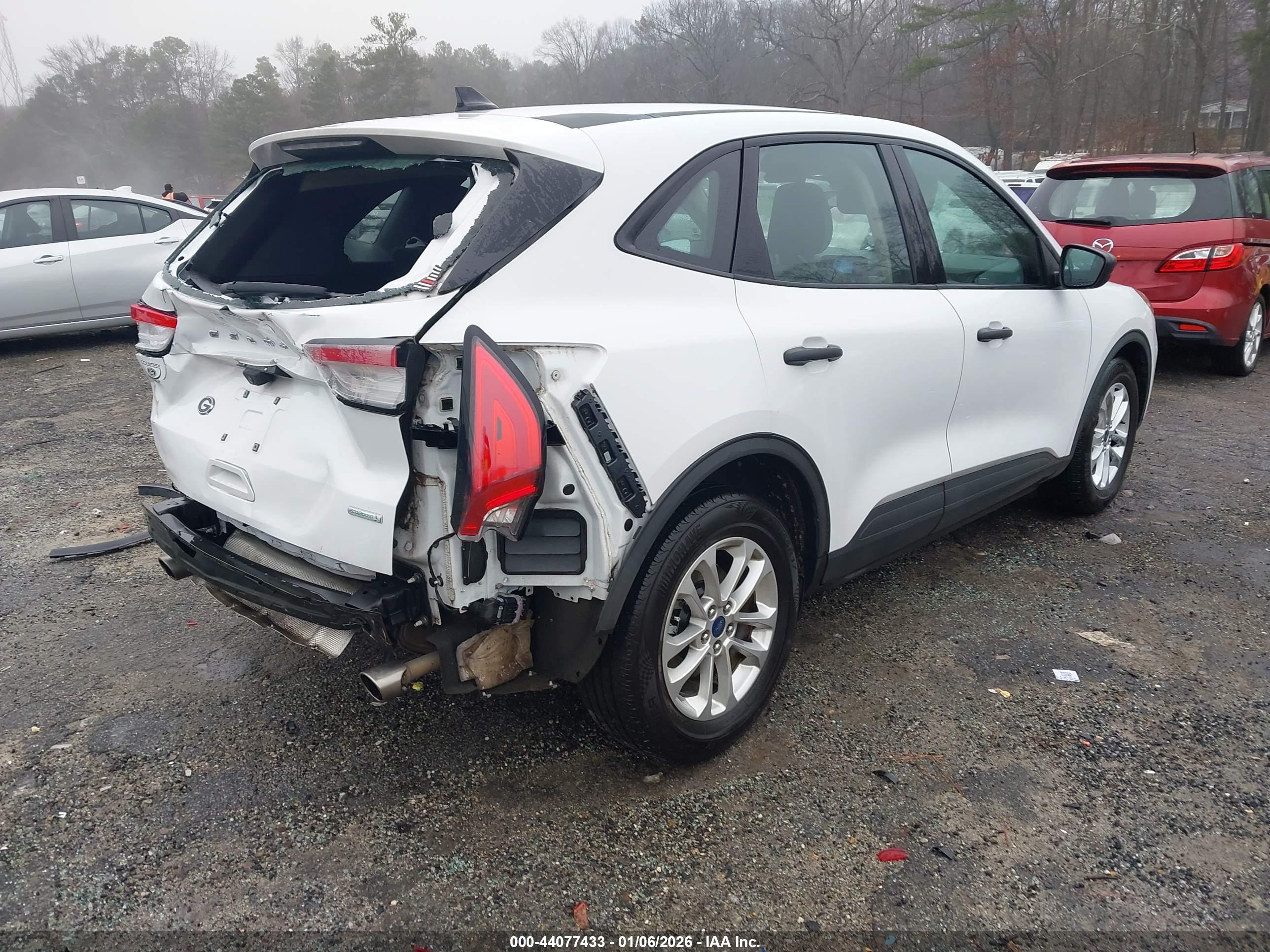 FORD ESCAPE image 4