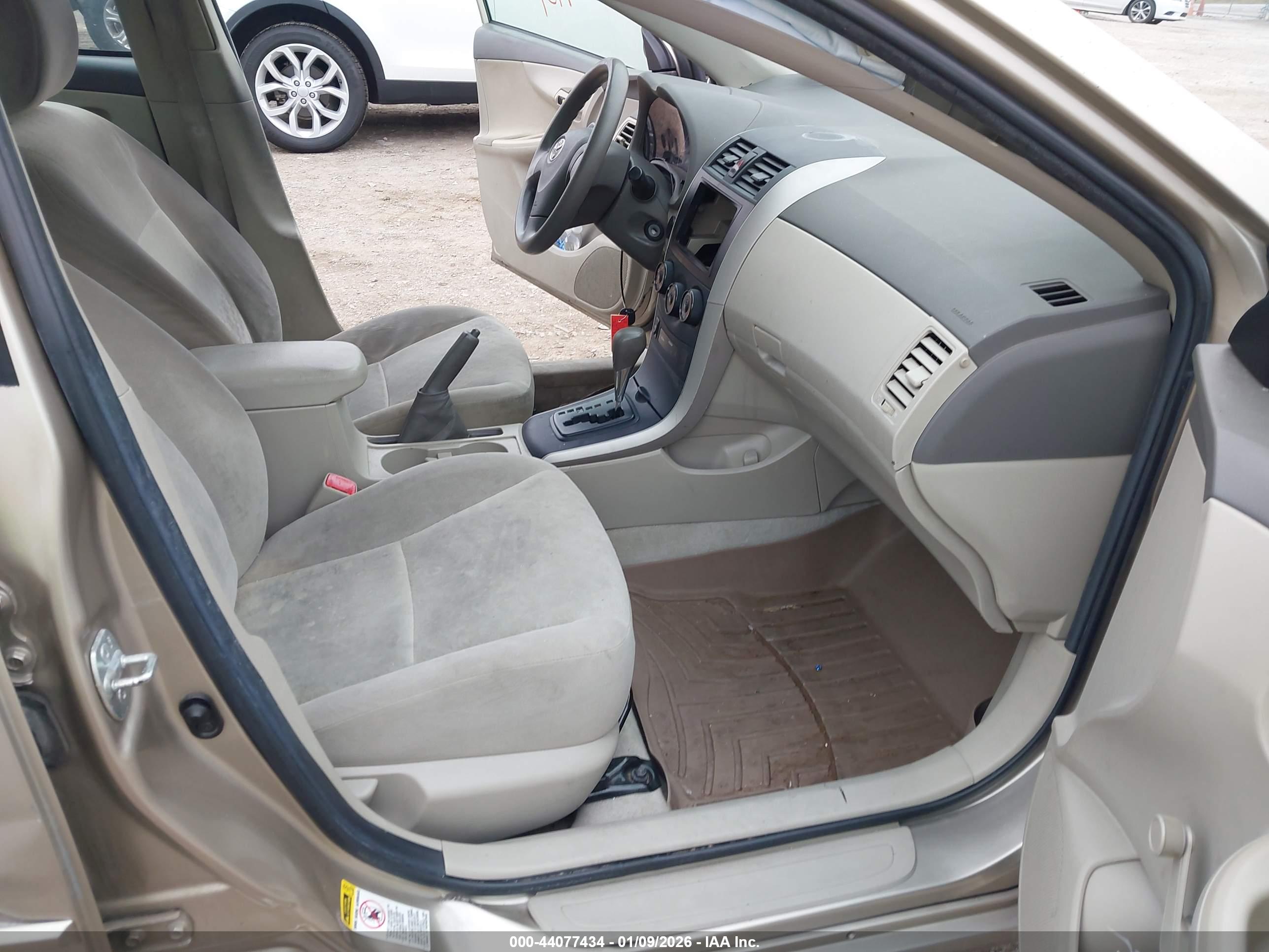 TOYOTA COROLLA image 5
