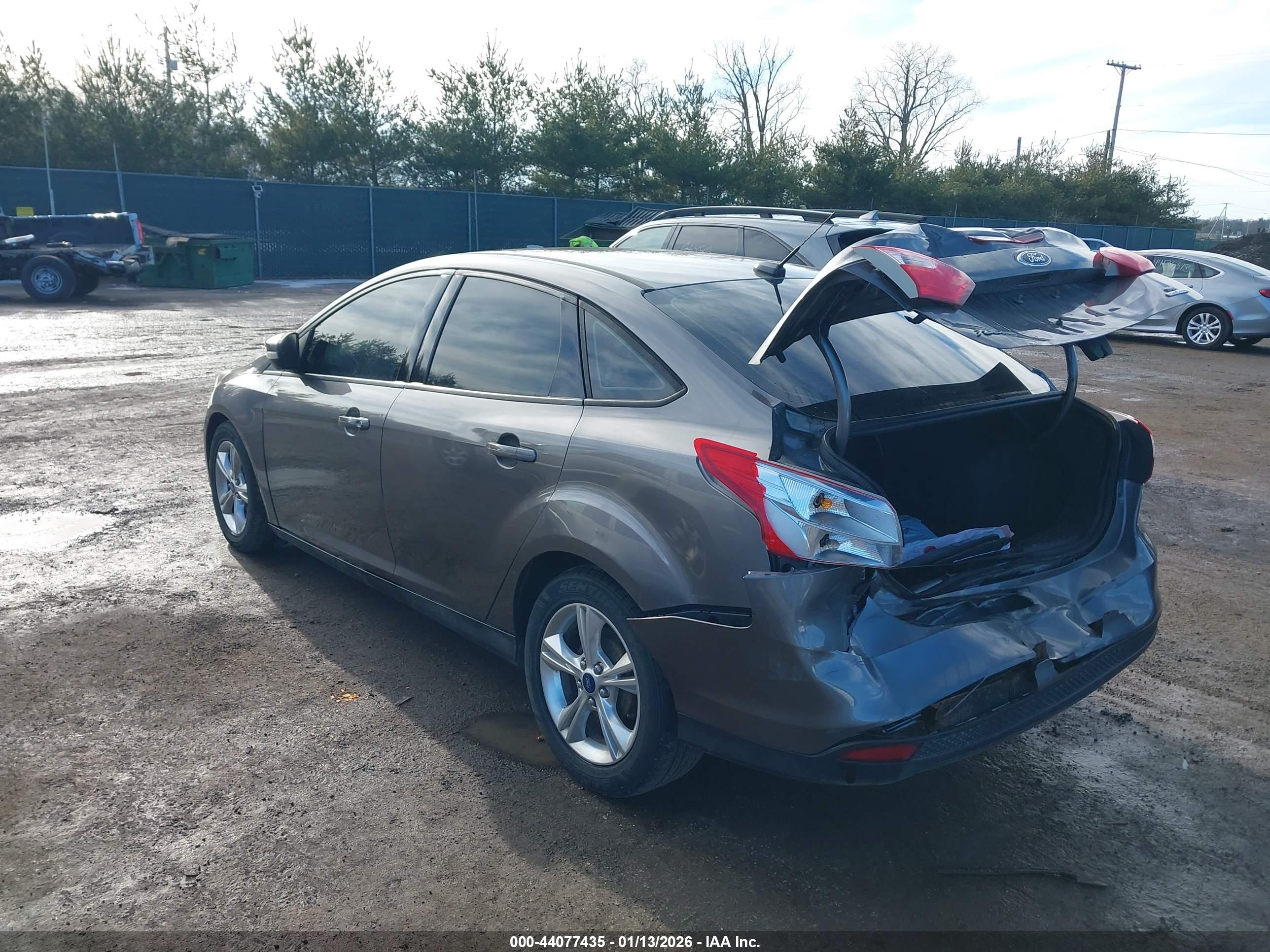FORD FOCUS image 3