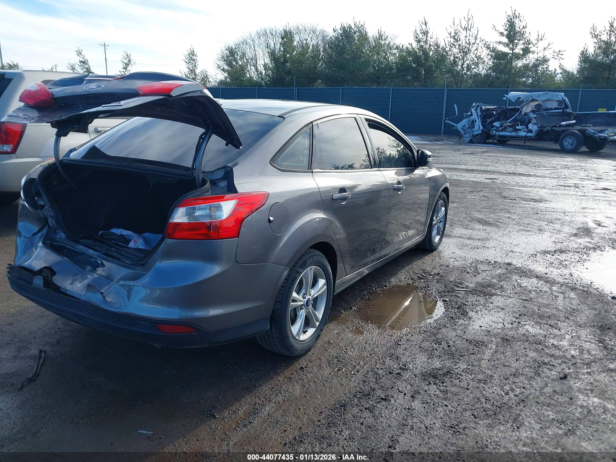 FORD FOCUS image 4