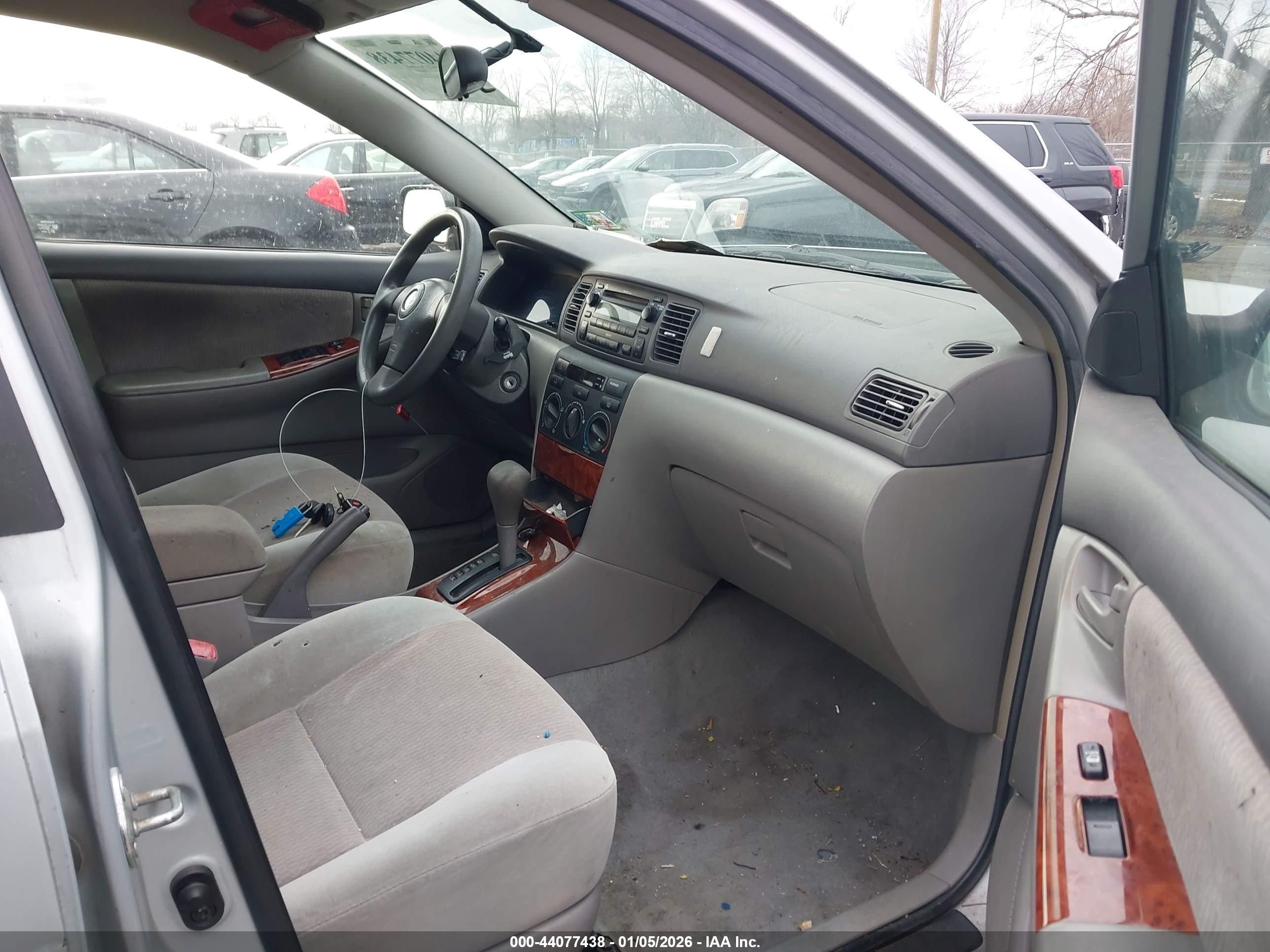 TOYOTA COROLLA image 5