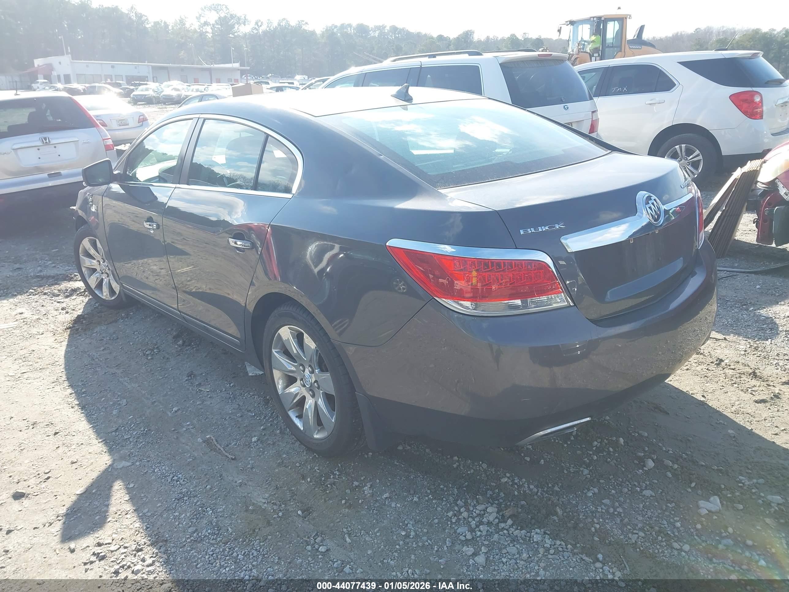 BUICK LACROSSE image 3