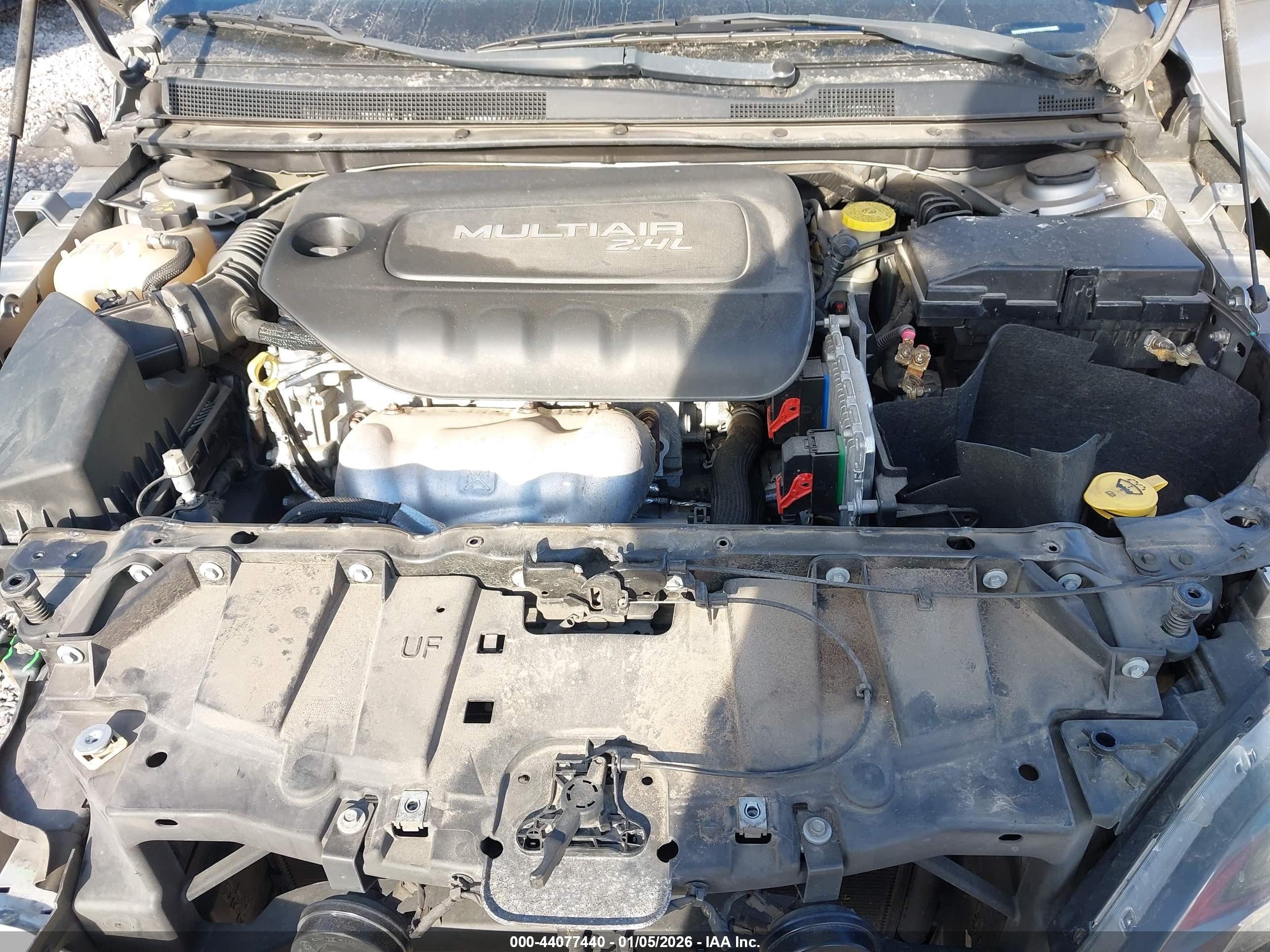 CHRYSLER 200 image 10