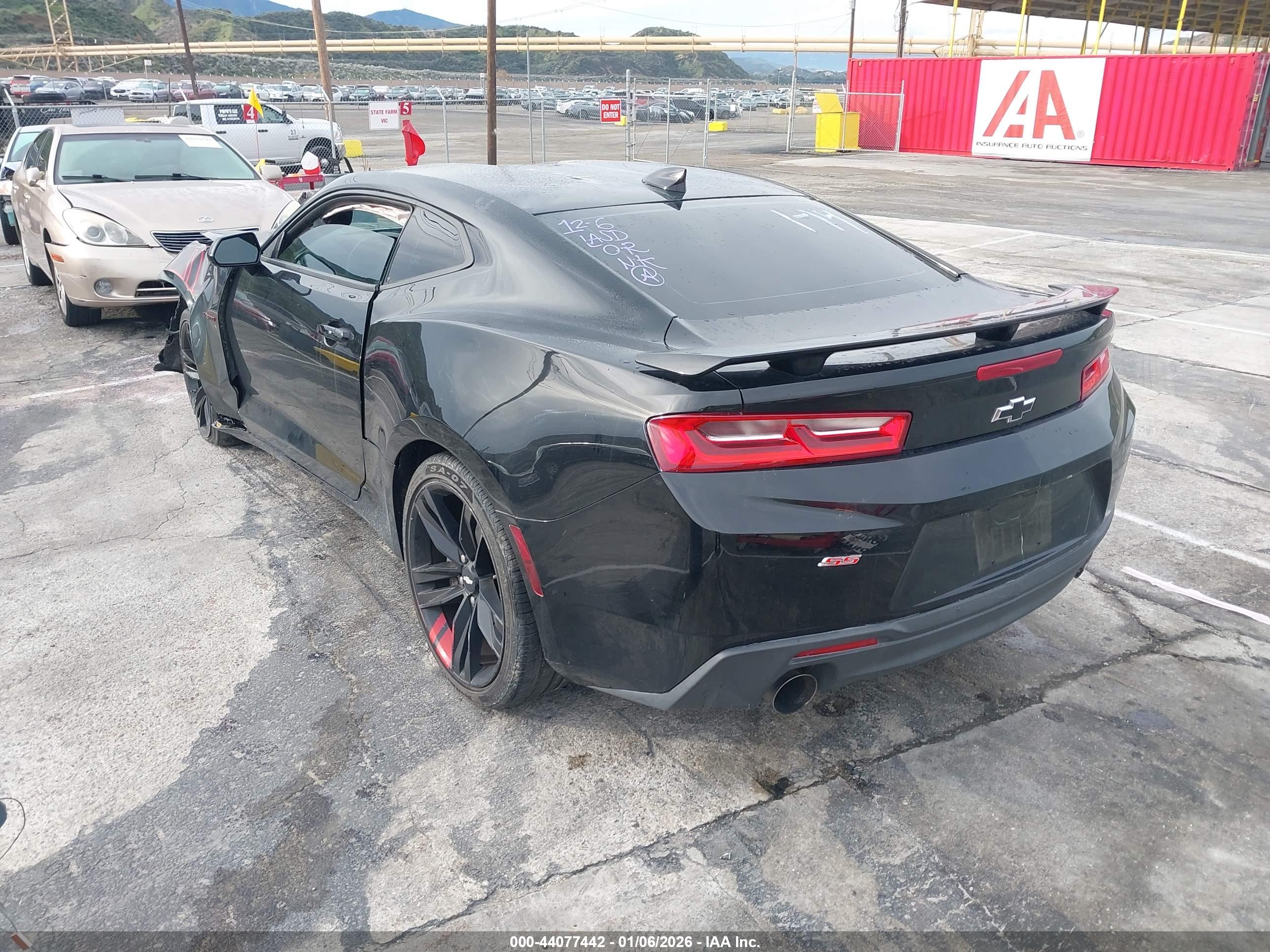 CHEVROLET CAMARO image 3