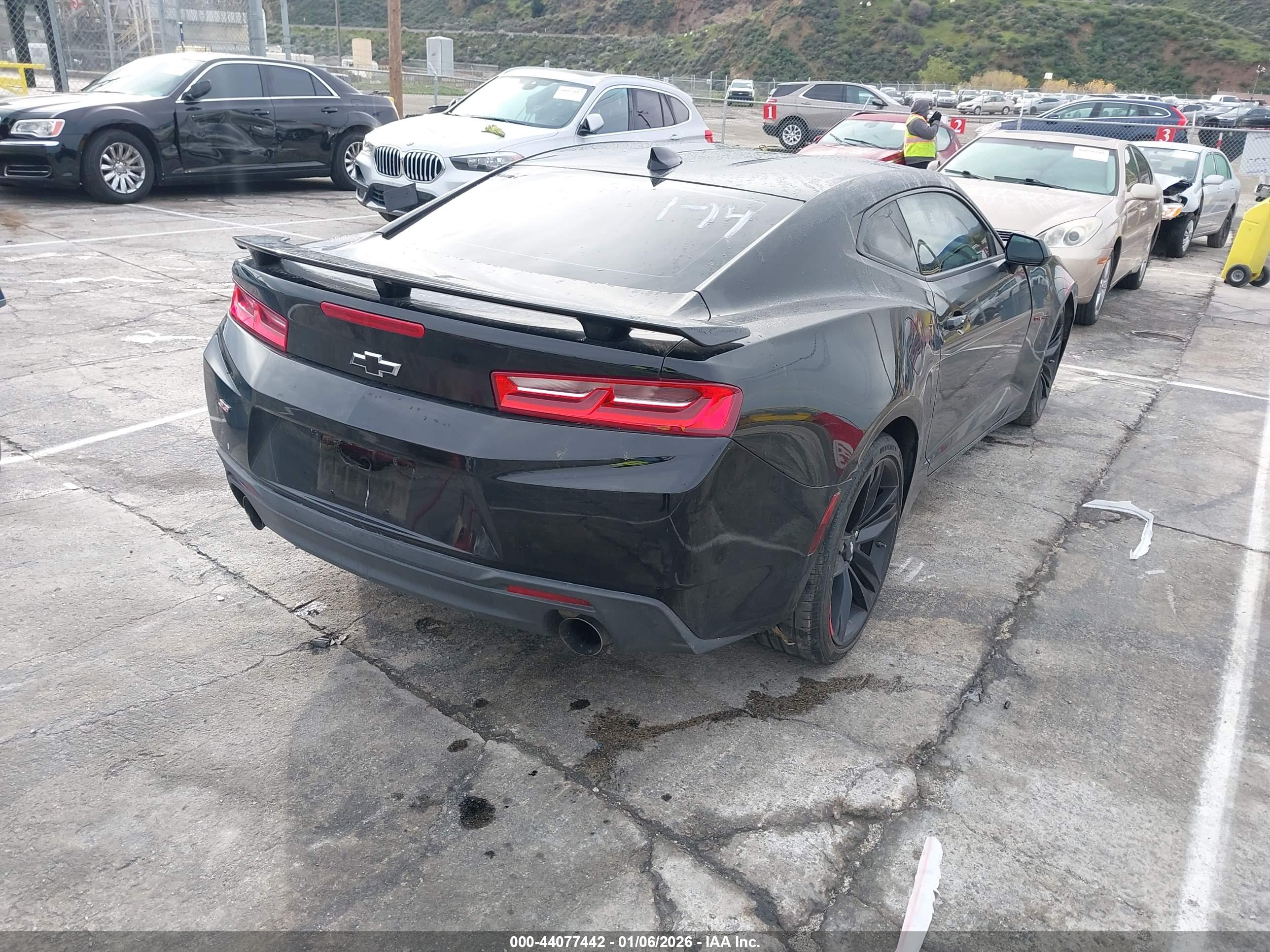 CHEVROLET CAMARO image 4