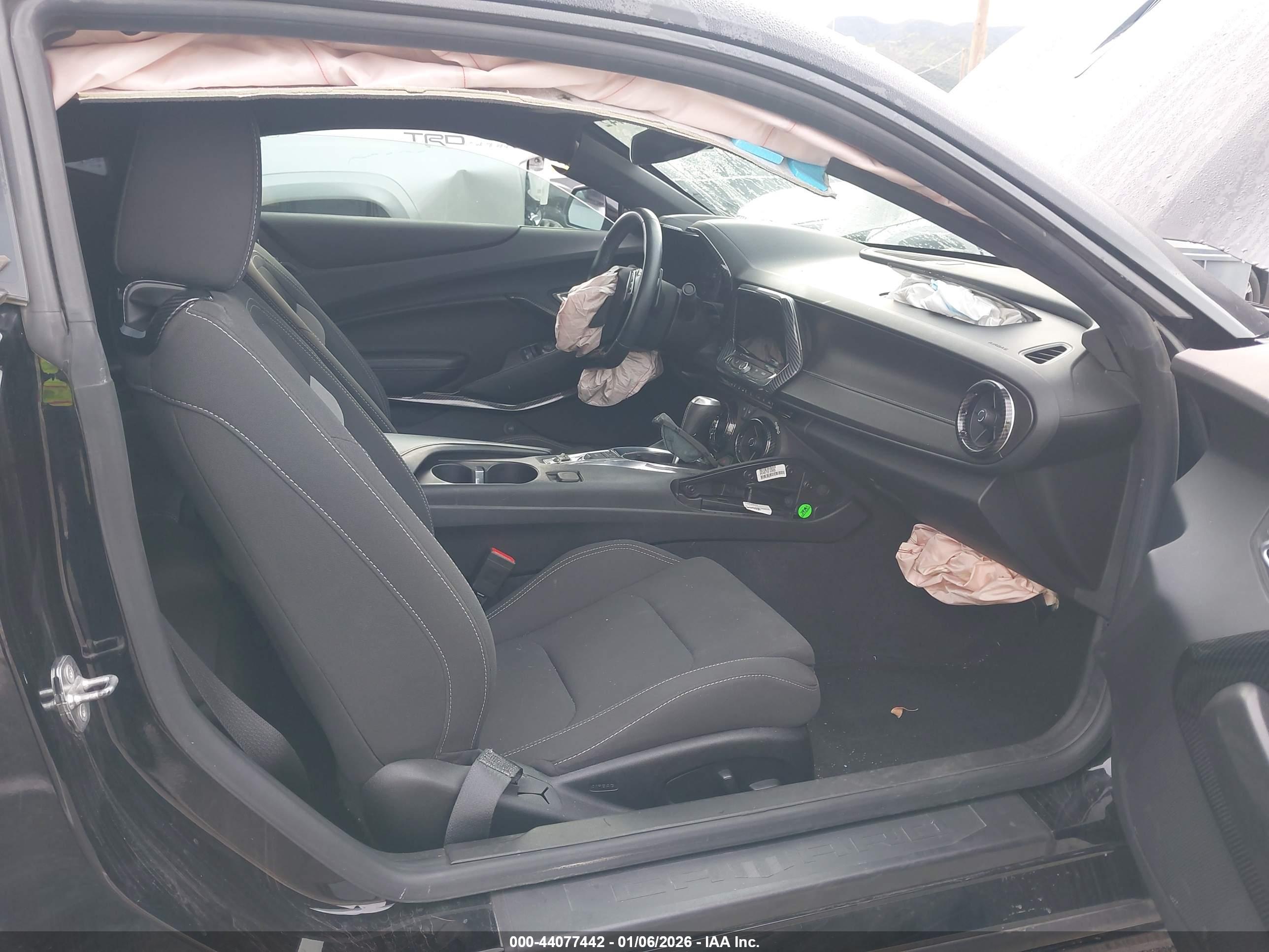 CHEVROLET CAMARO image 5