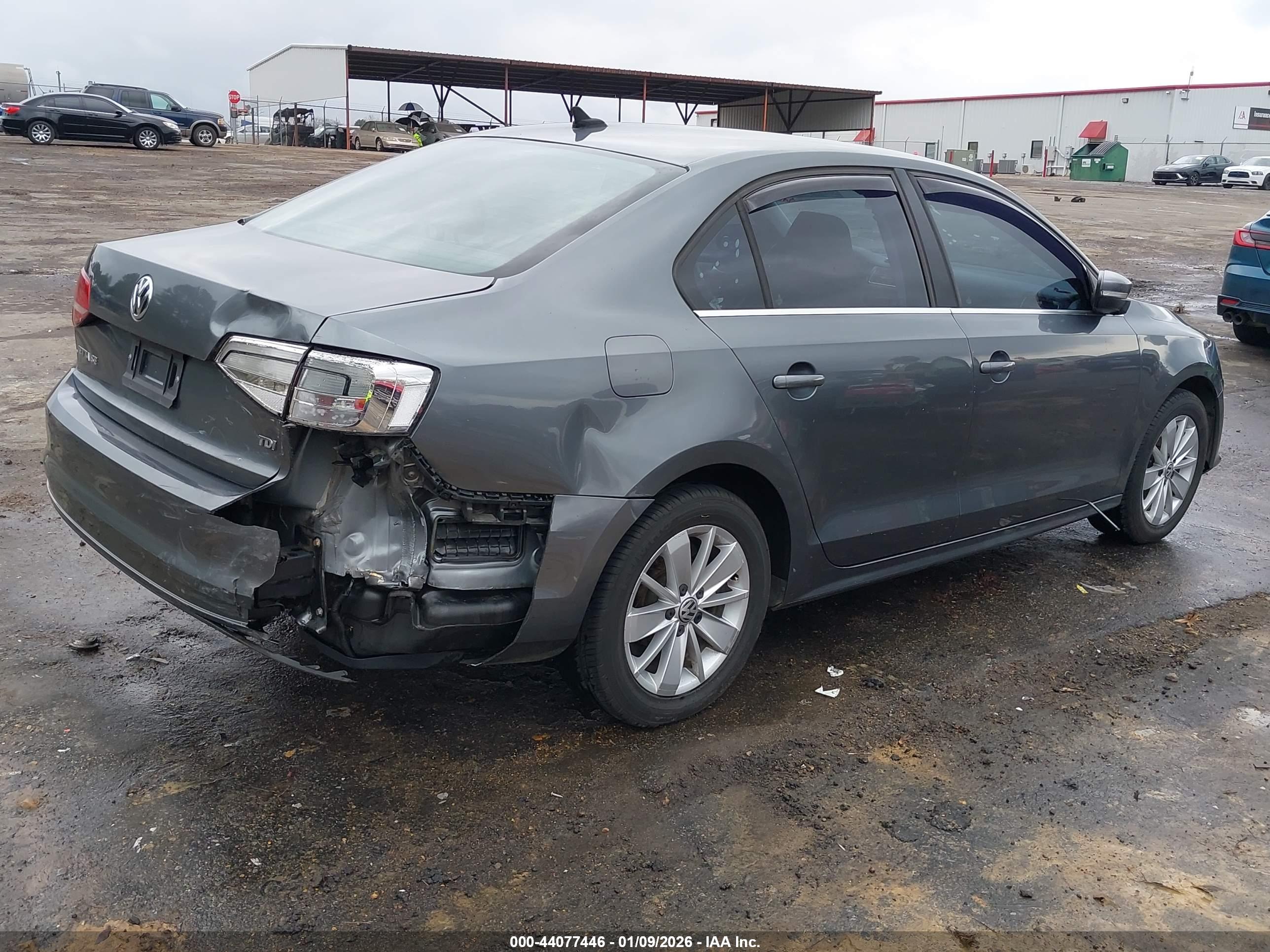 VOLKSWAGEN JETTA image 4