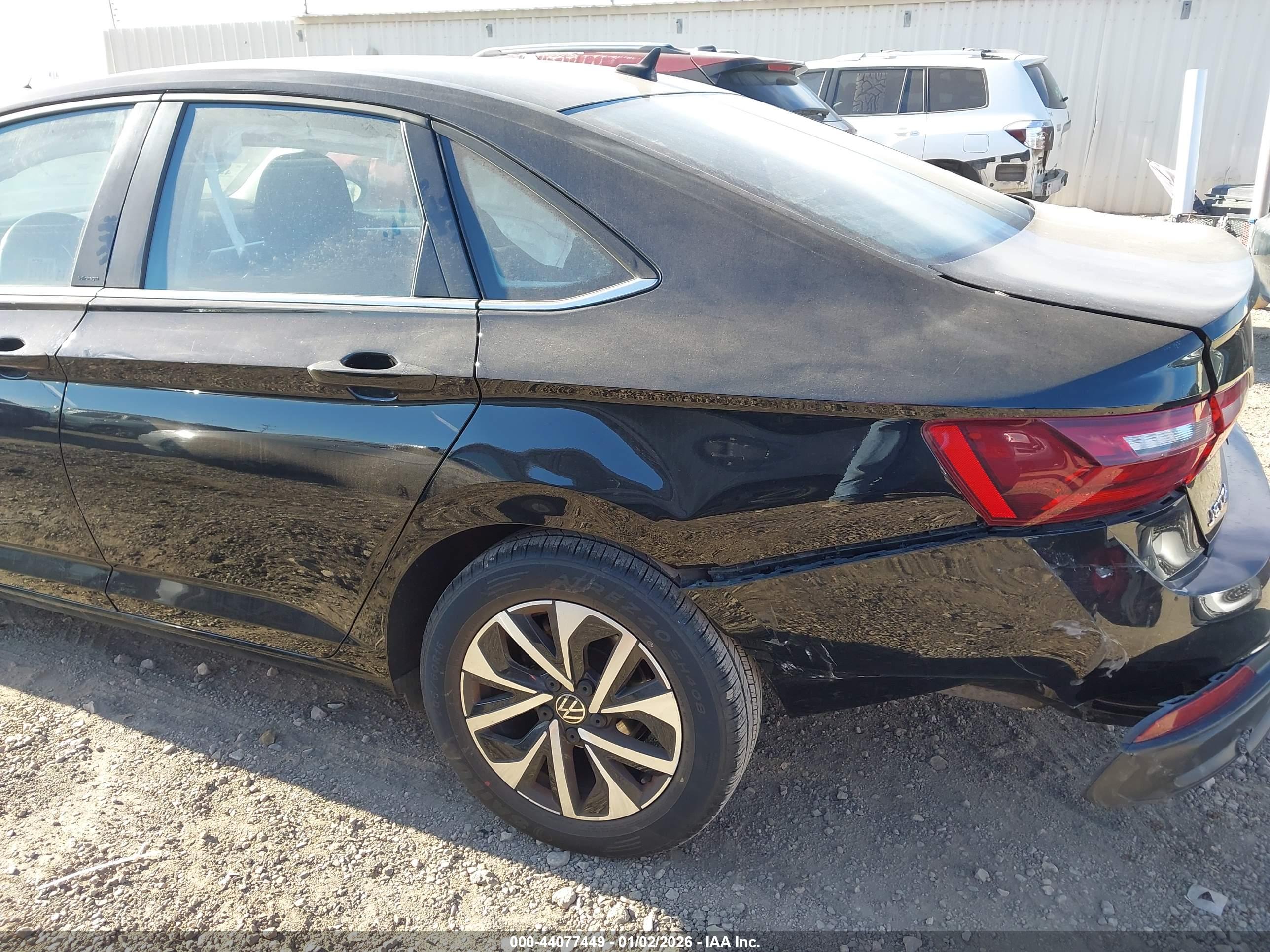 VOLKSWAGEN JETTA image 6