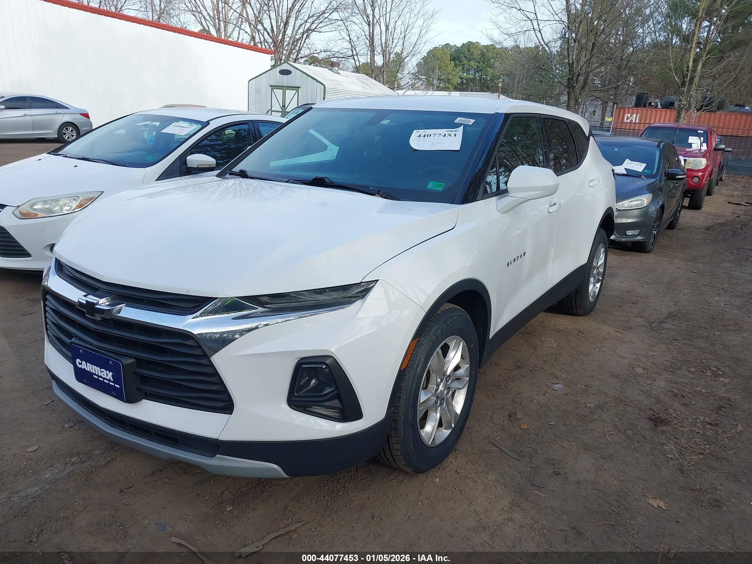 CHEVROLET BLAZER image 2