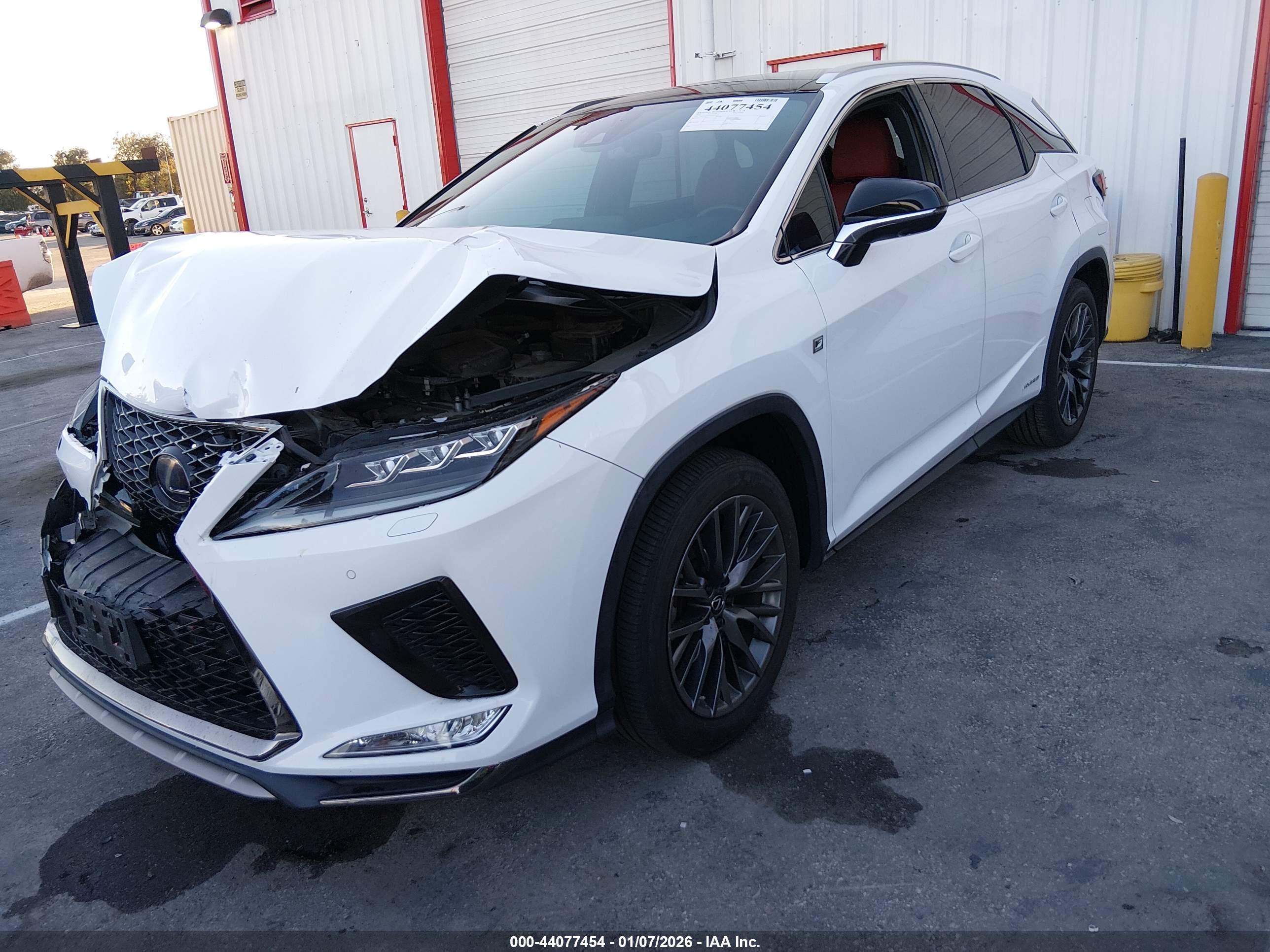 LEXUS RX image 2