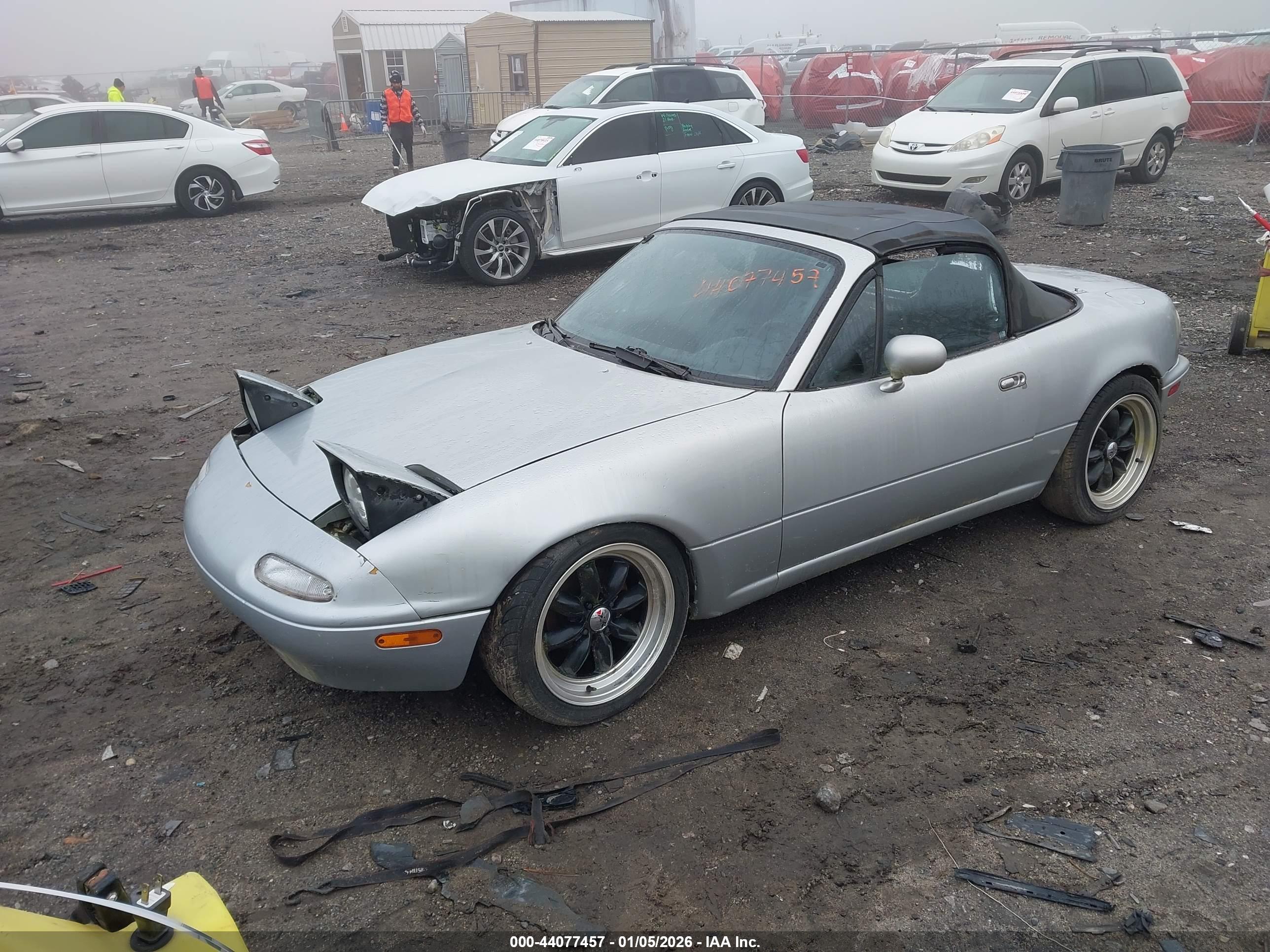 MAZDA MX-5 image 2