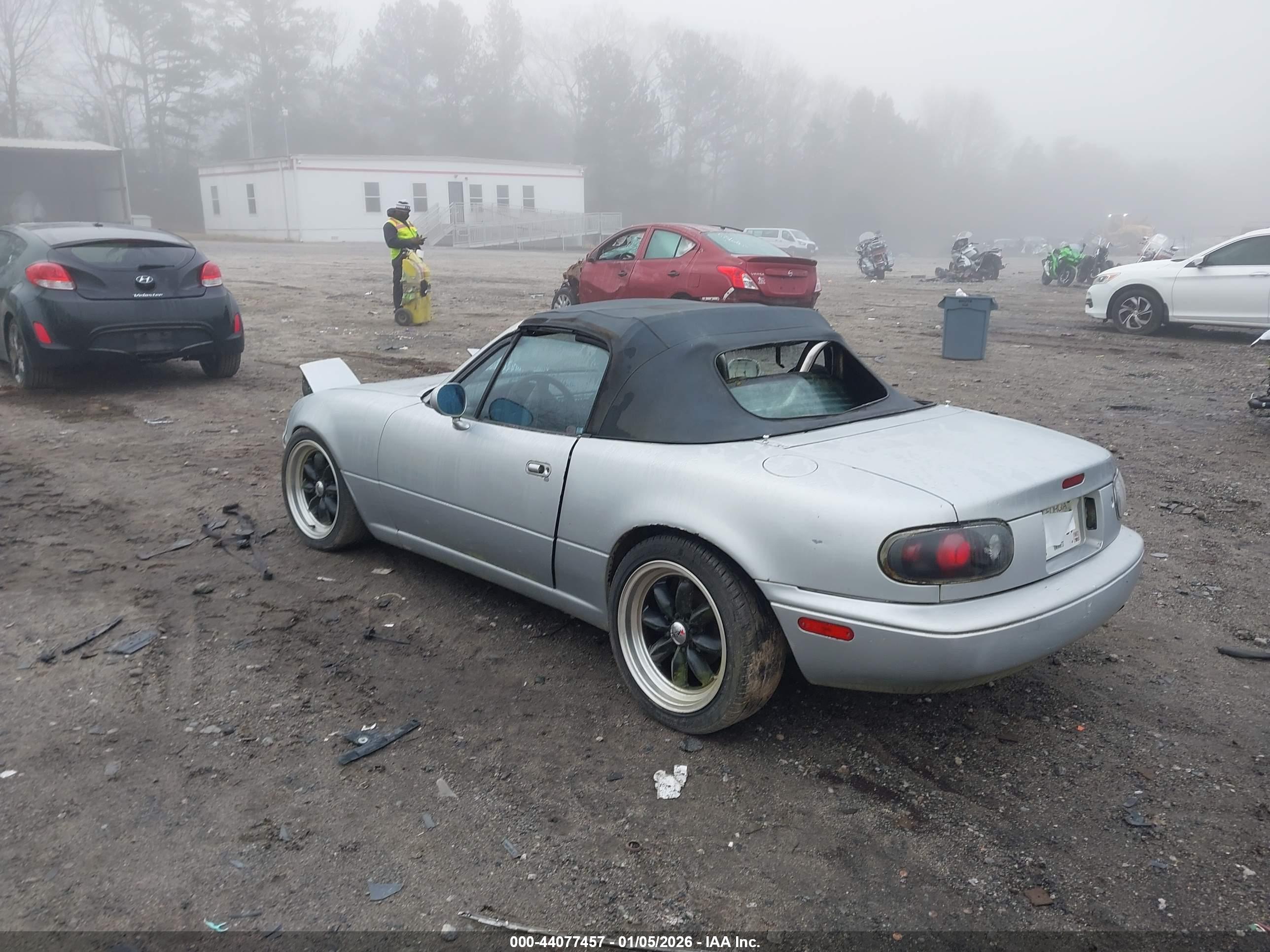 MAZDA MX-5 image 3