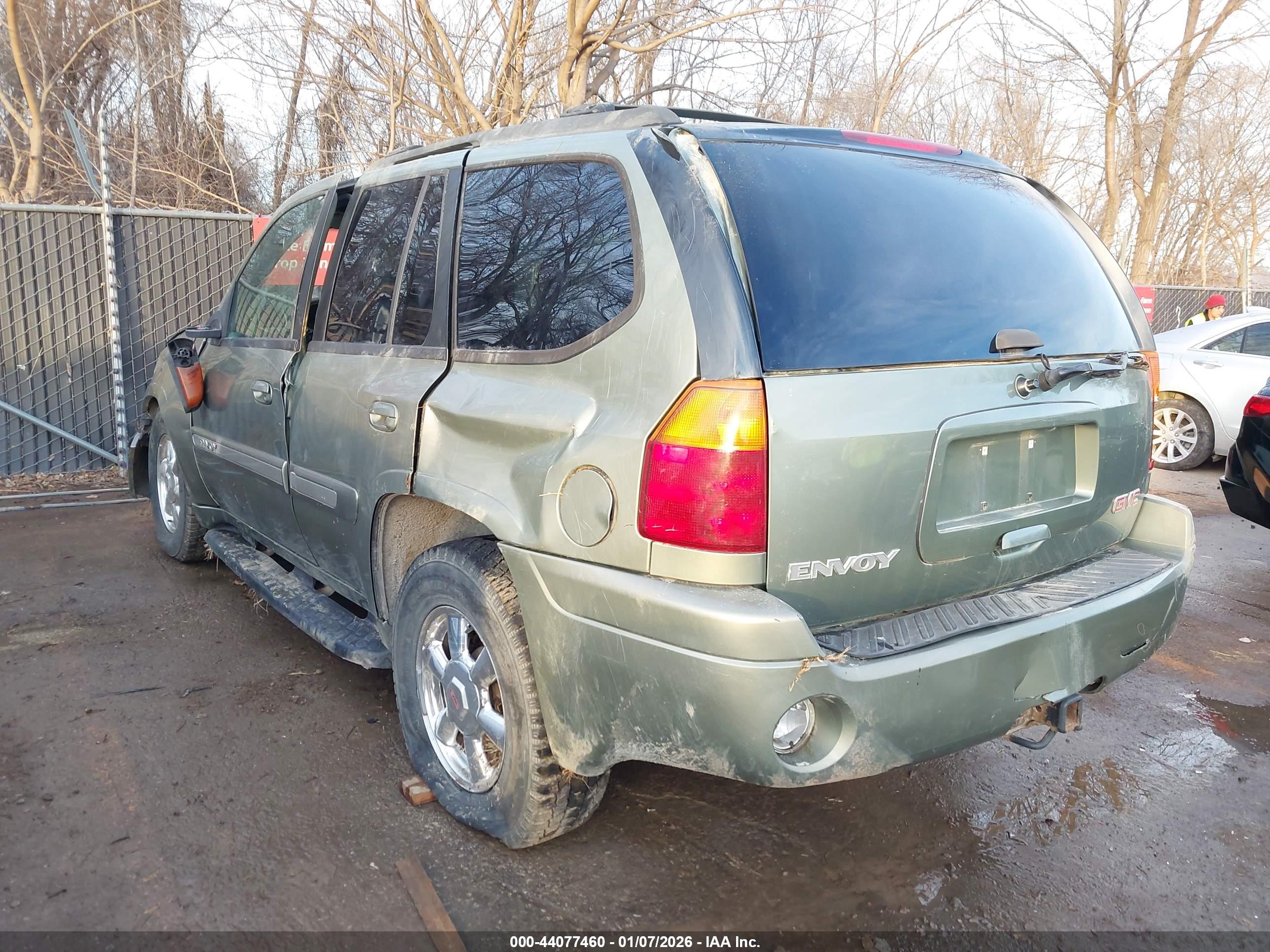 GMC ENVOY image 3
