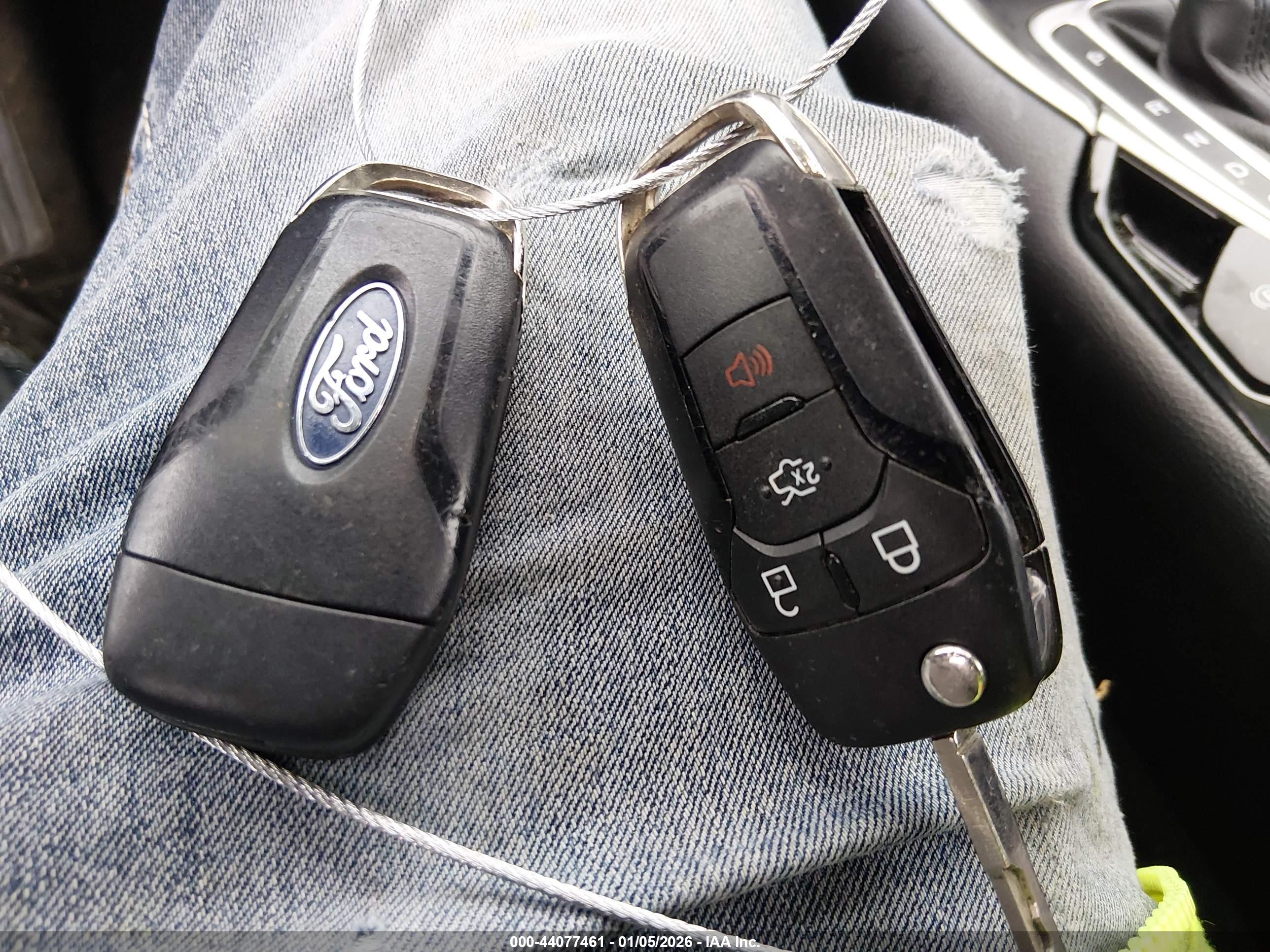 FORD FUSION image 11