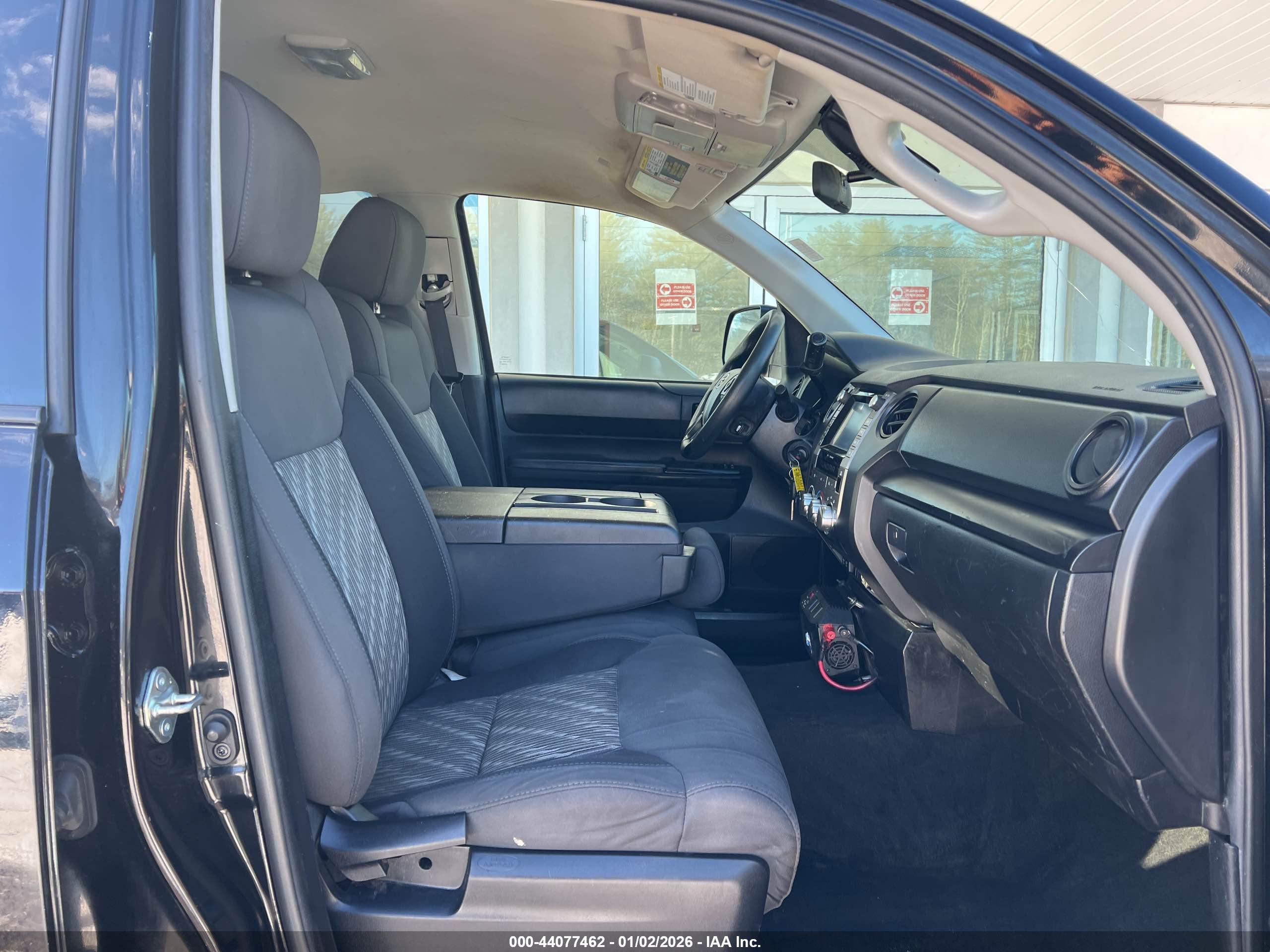 TOYOTA TUNDRA image 5