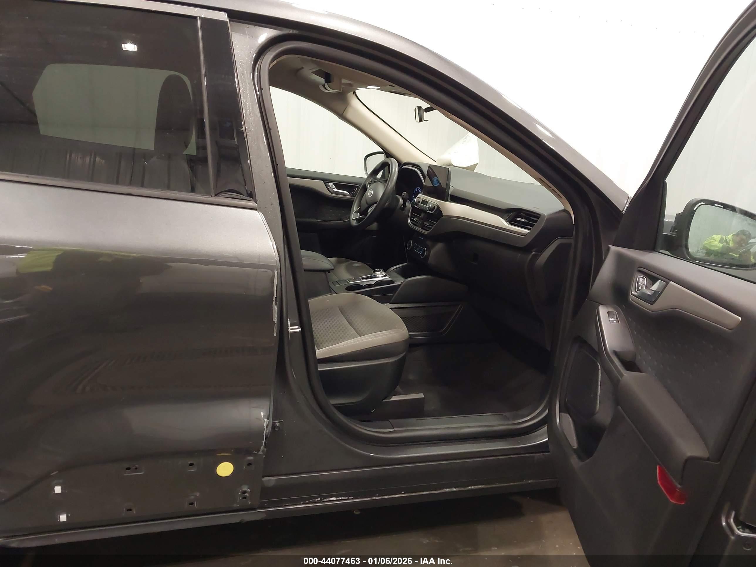 FORD ESCAPE image 5