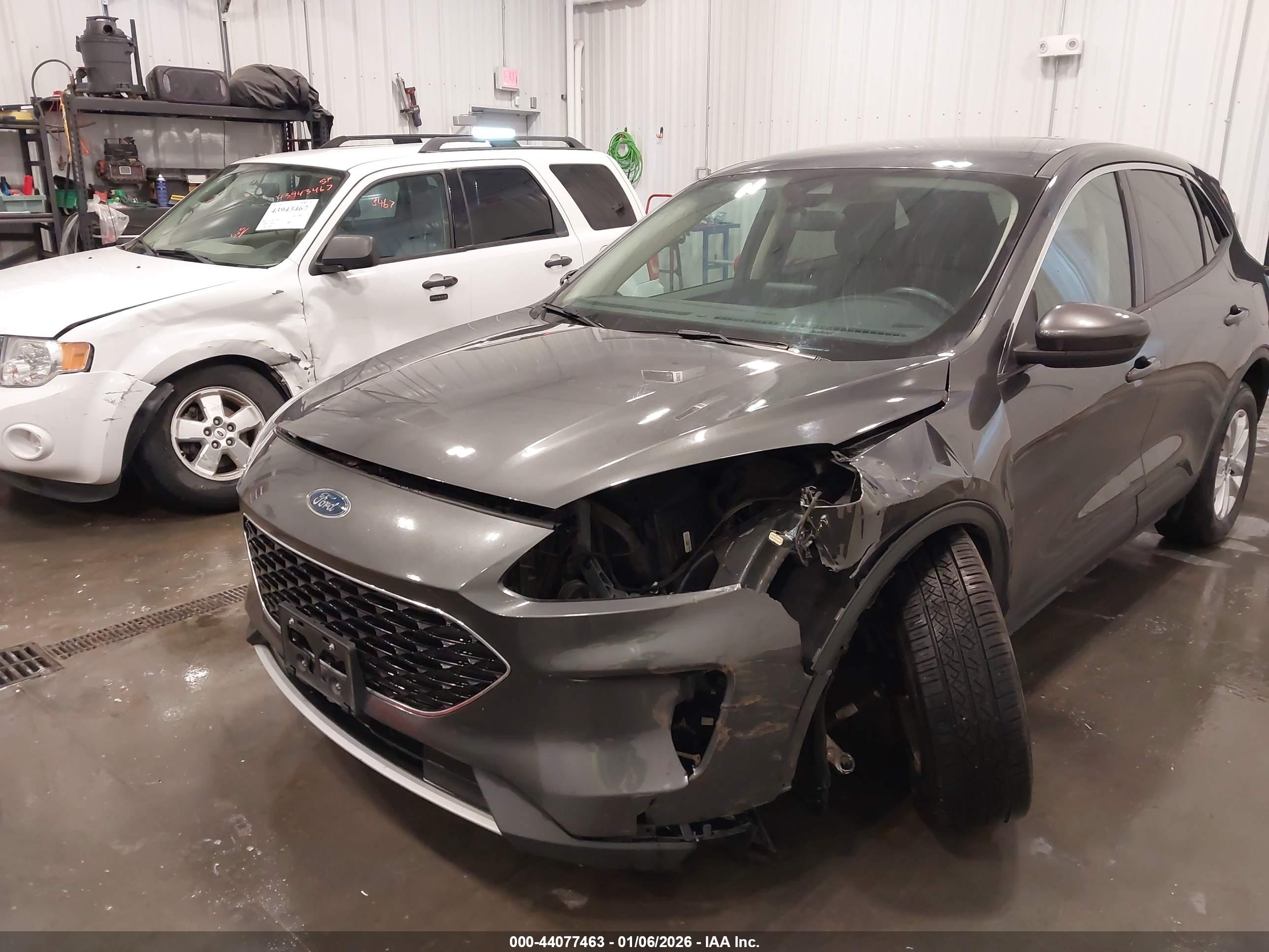 FORD ESCAPE image 6