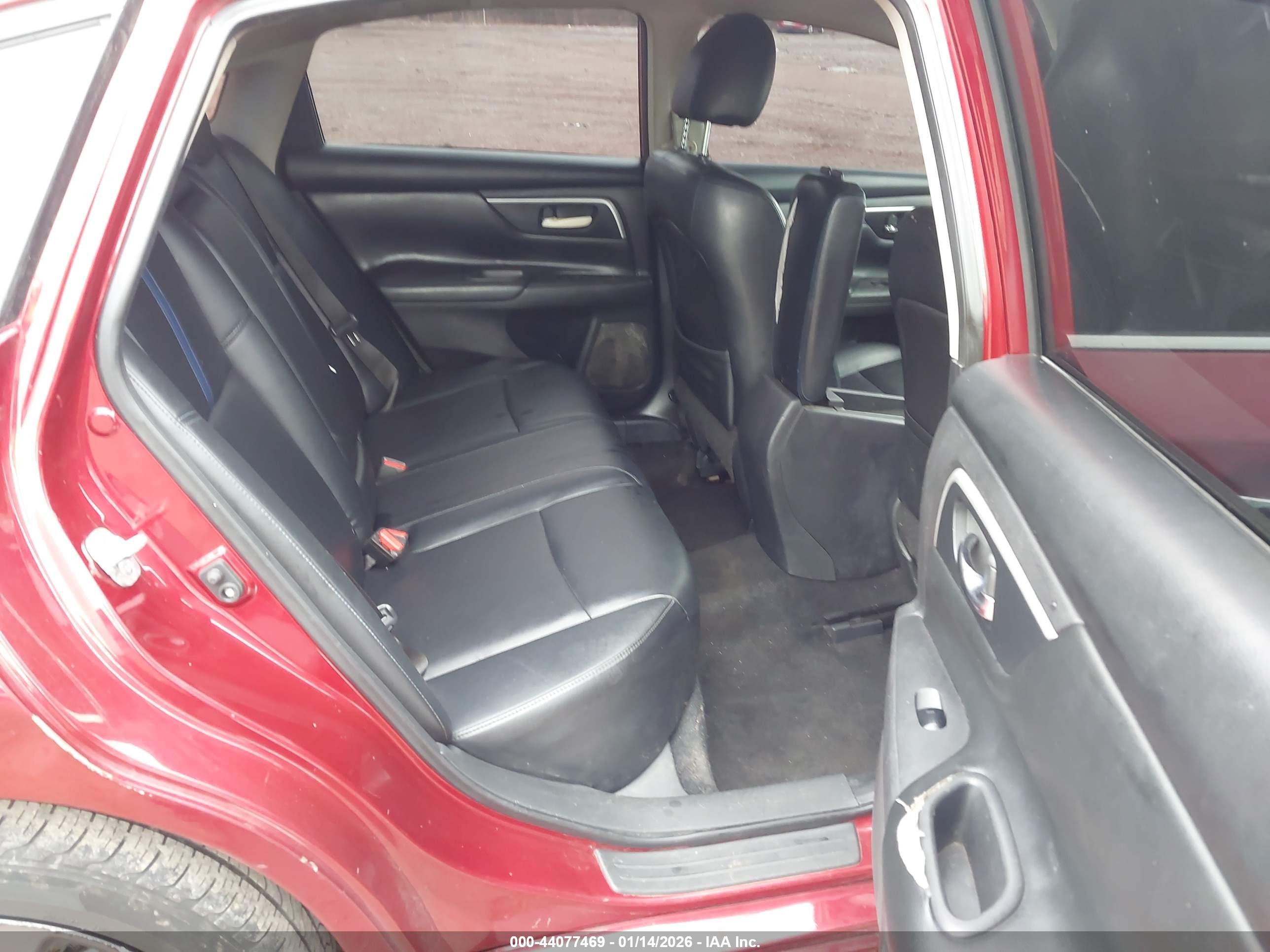 NISSAN ALTIMA image 8