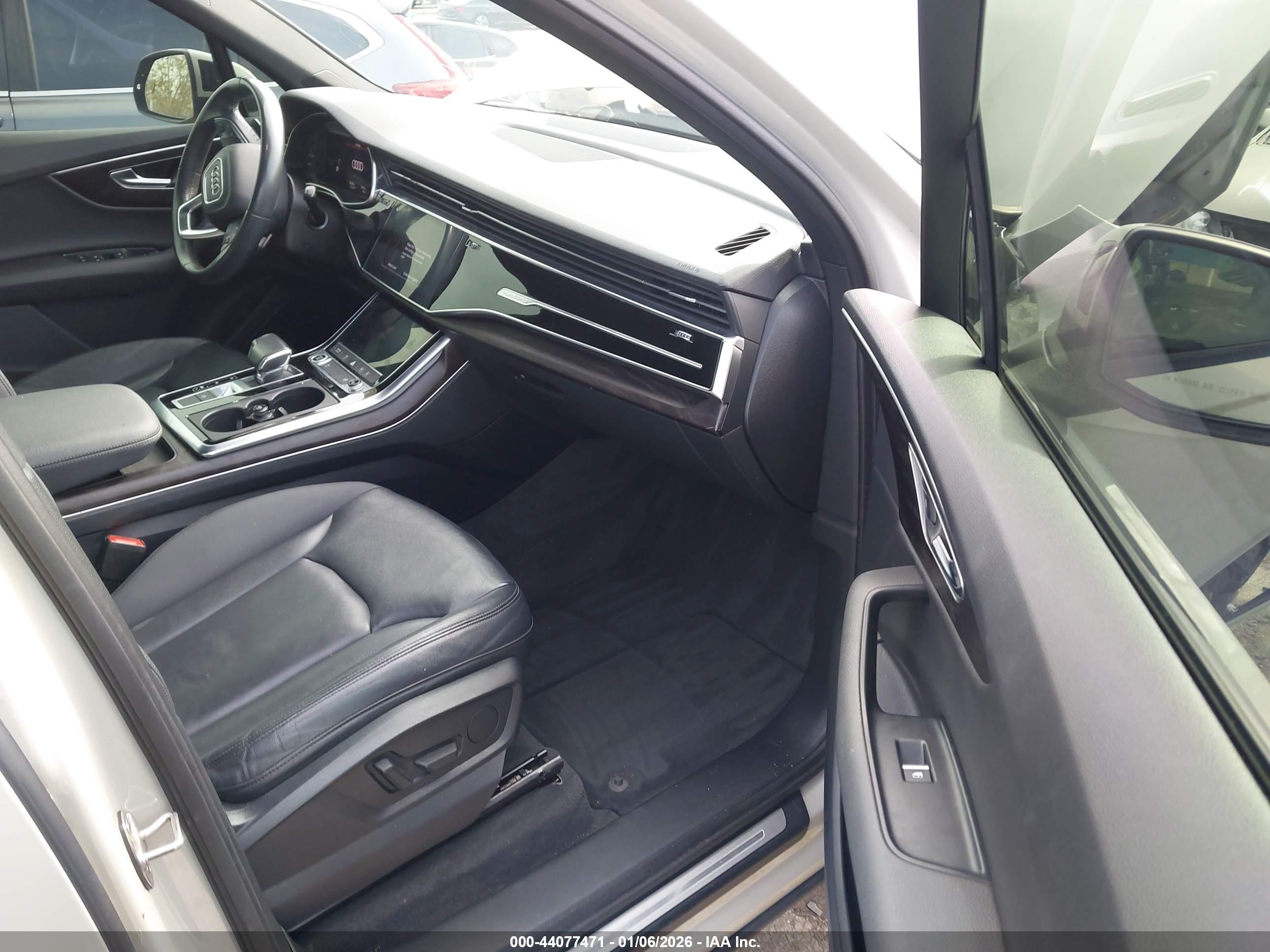 AUDI Q7 image 5