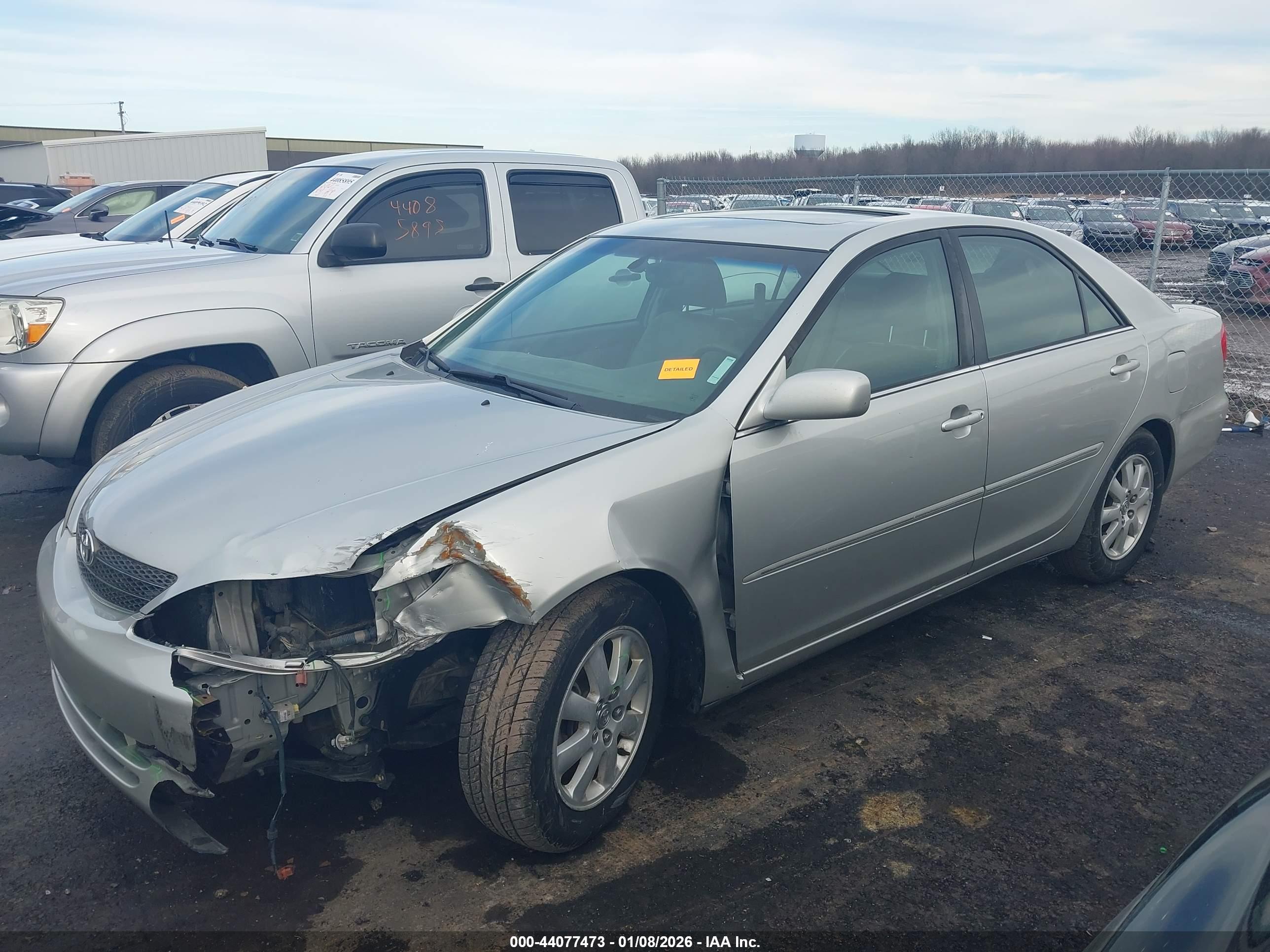 TOYOTA CAMRY image 2