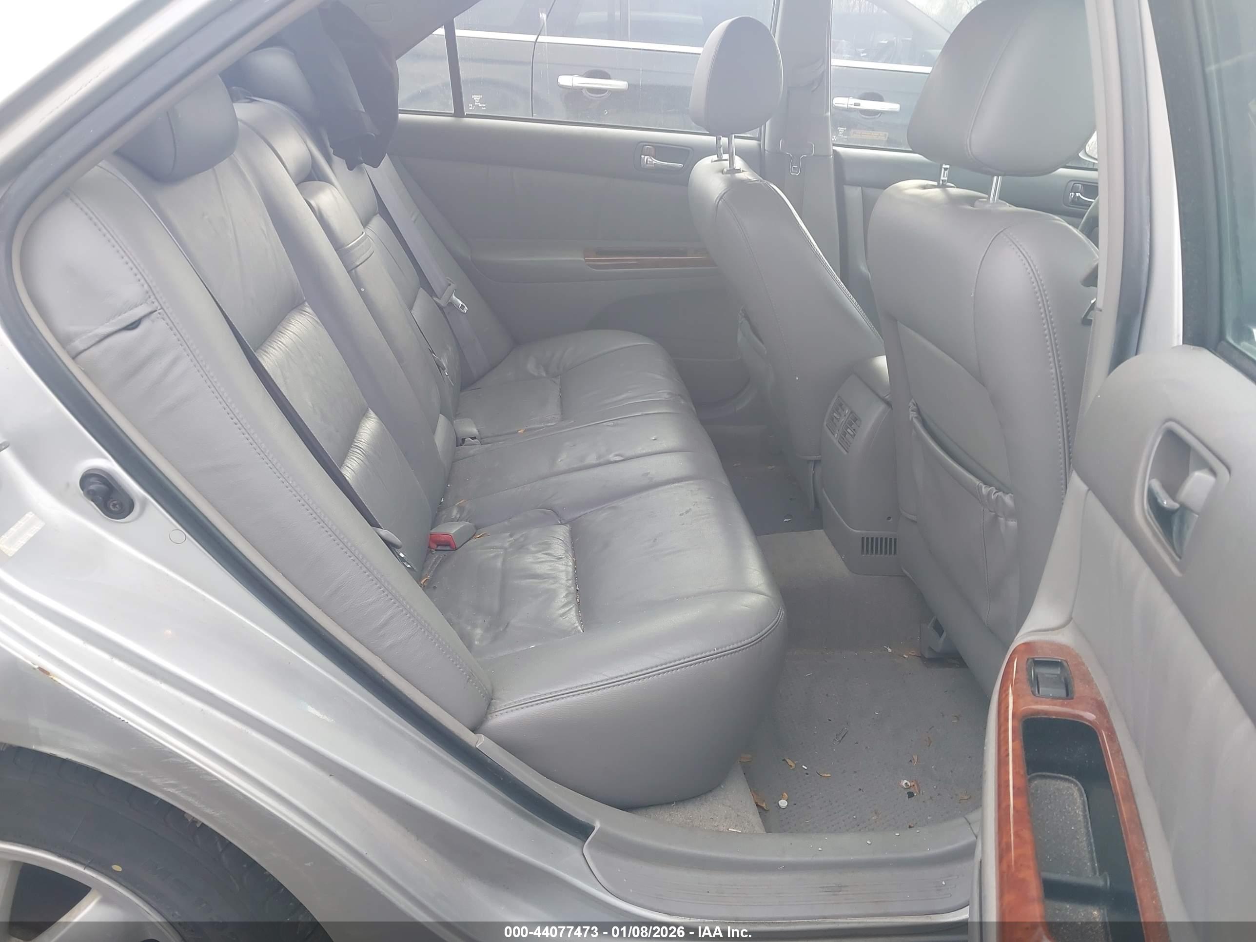TOYOTA CAMRY image 8