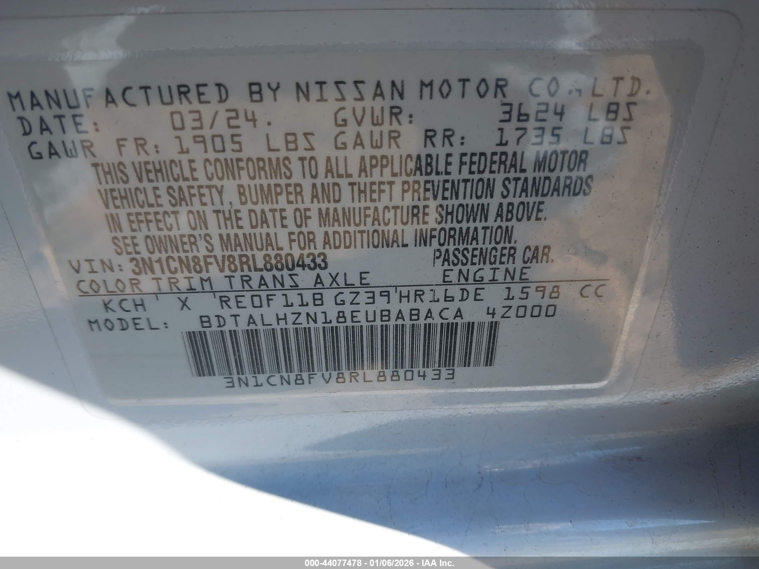NISSAN VERSA image 9