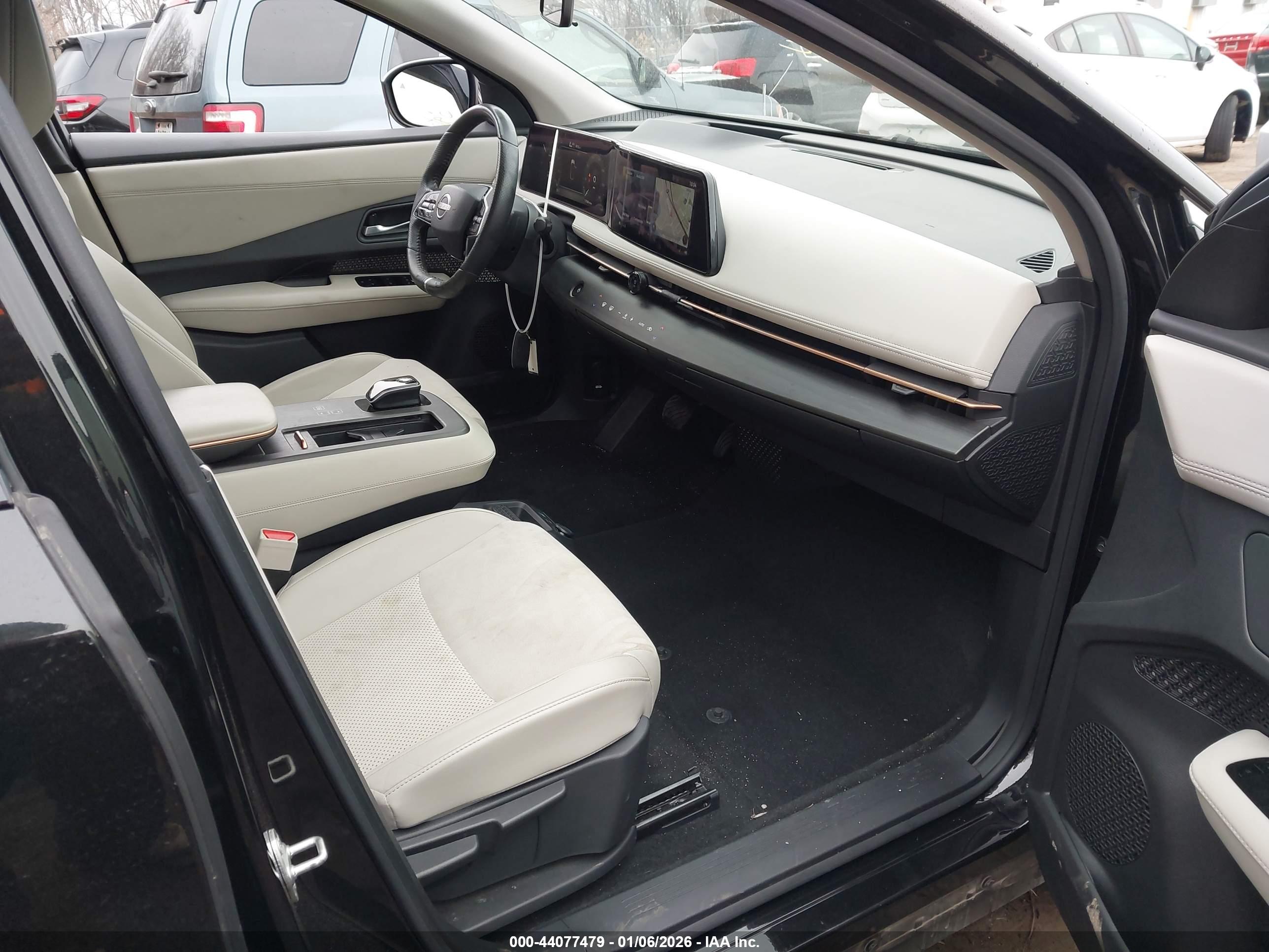 NISSAN ARIYA image 5