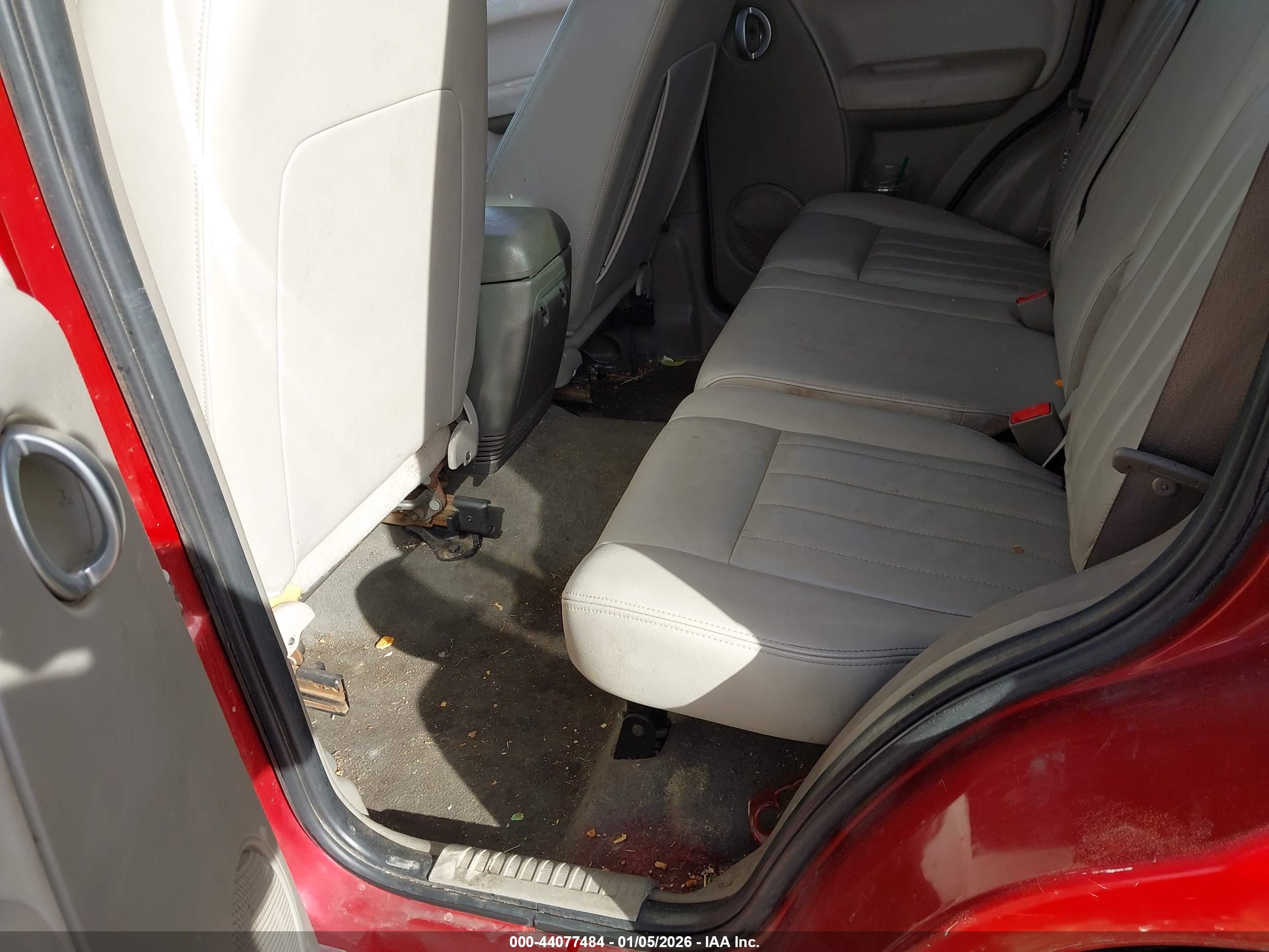 JEEP LIBERTY image 8