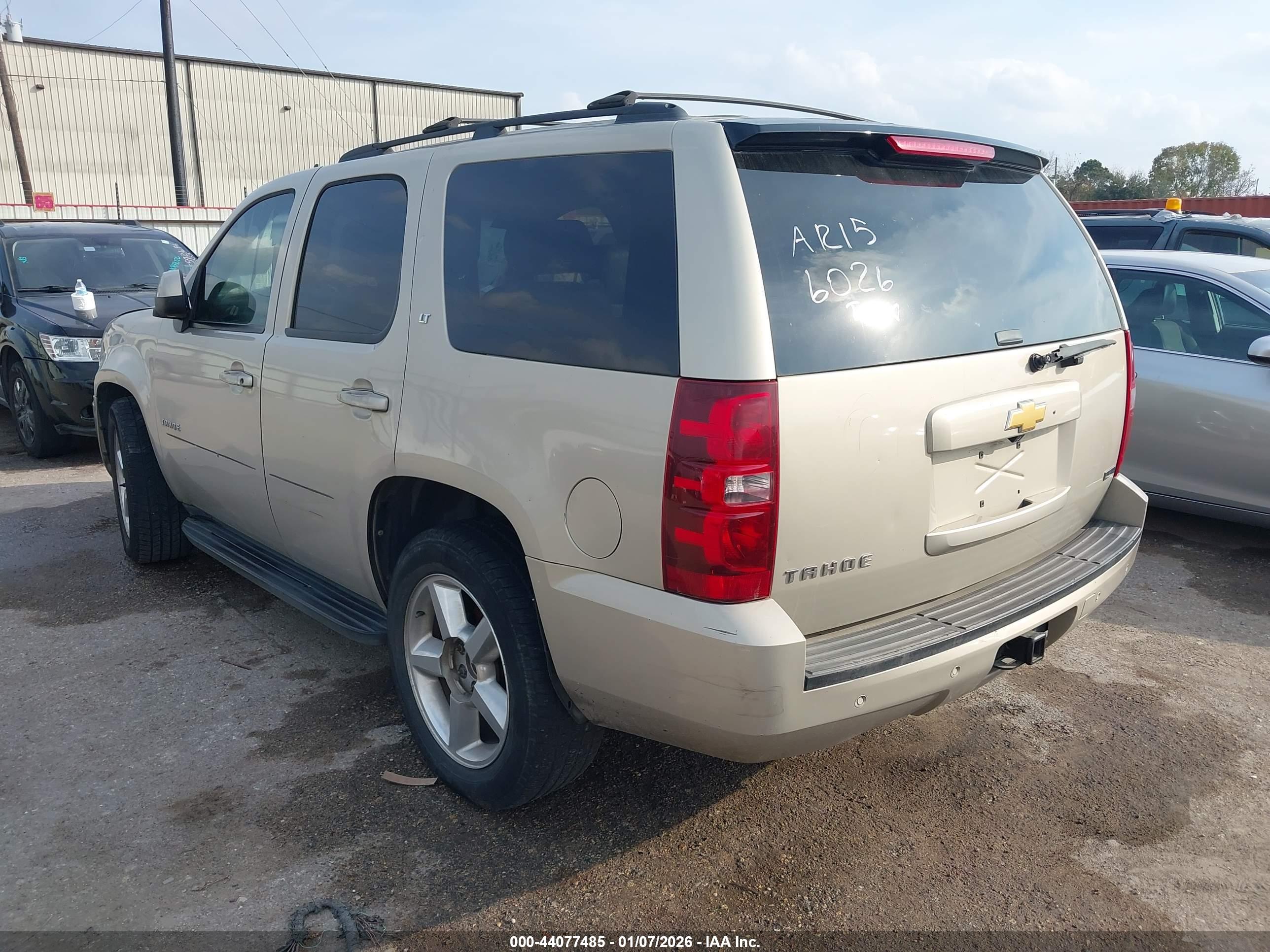 CHEVROLET TAHOE image 3