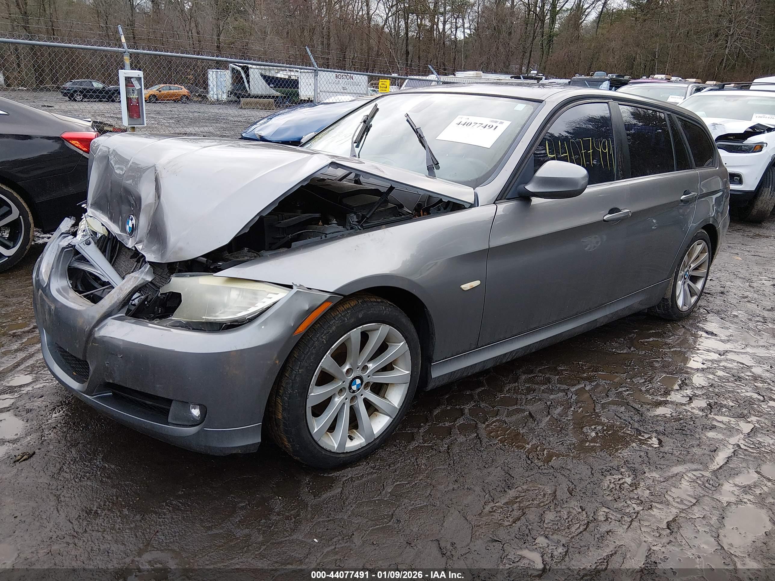 BMW 328I image 2