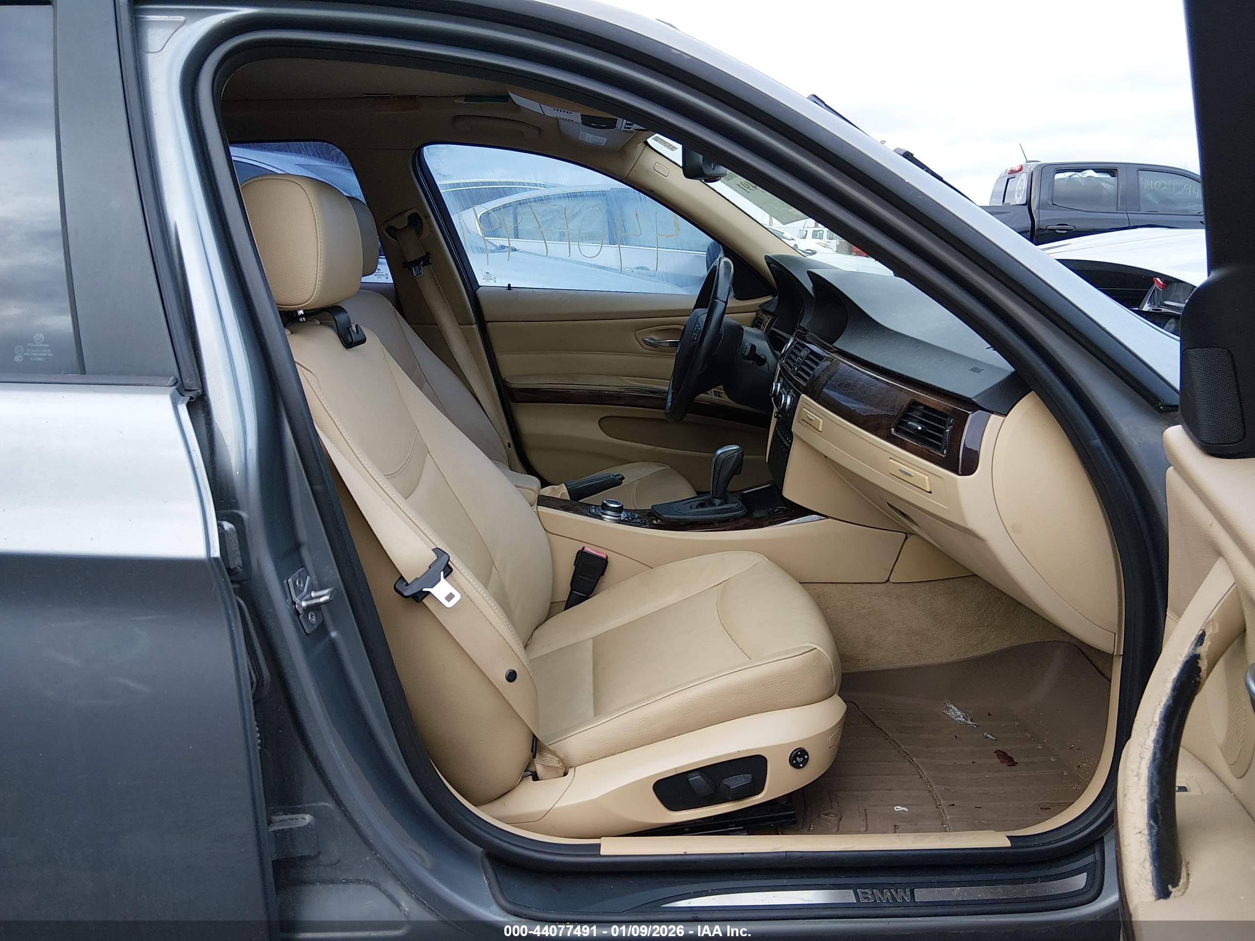 BMW 328I image 5