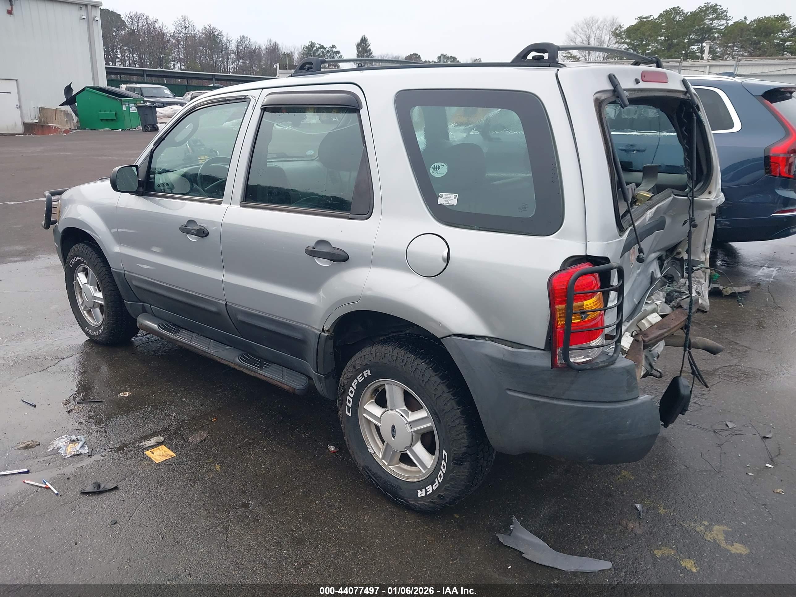 FORD ESCAPE image 3