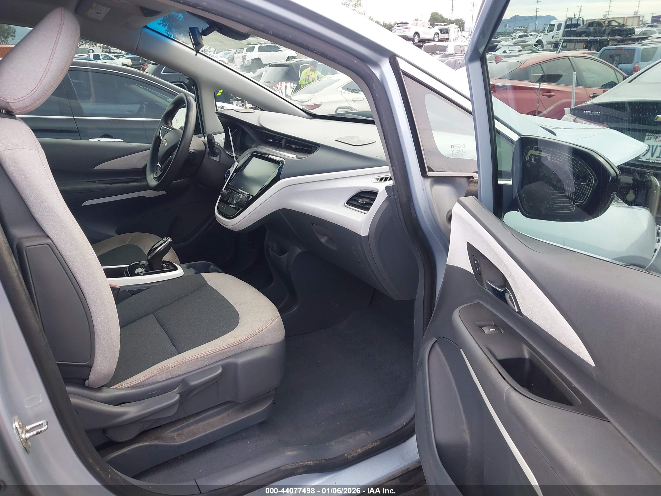 CHEVROLET BOLT image 5