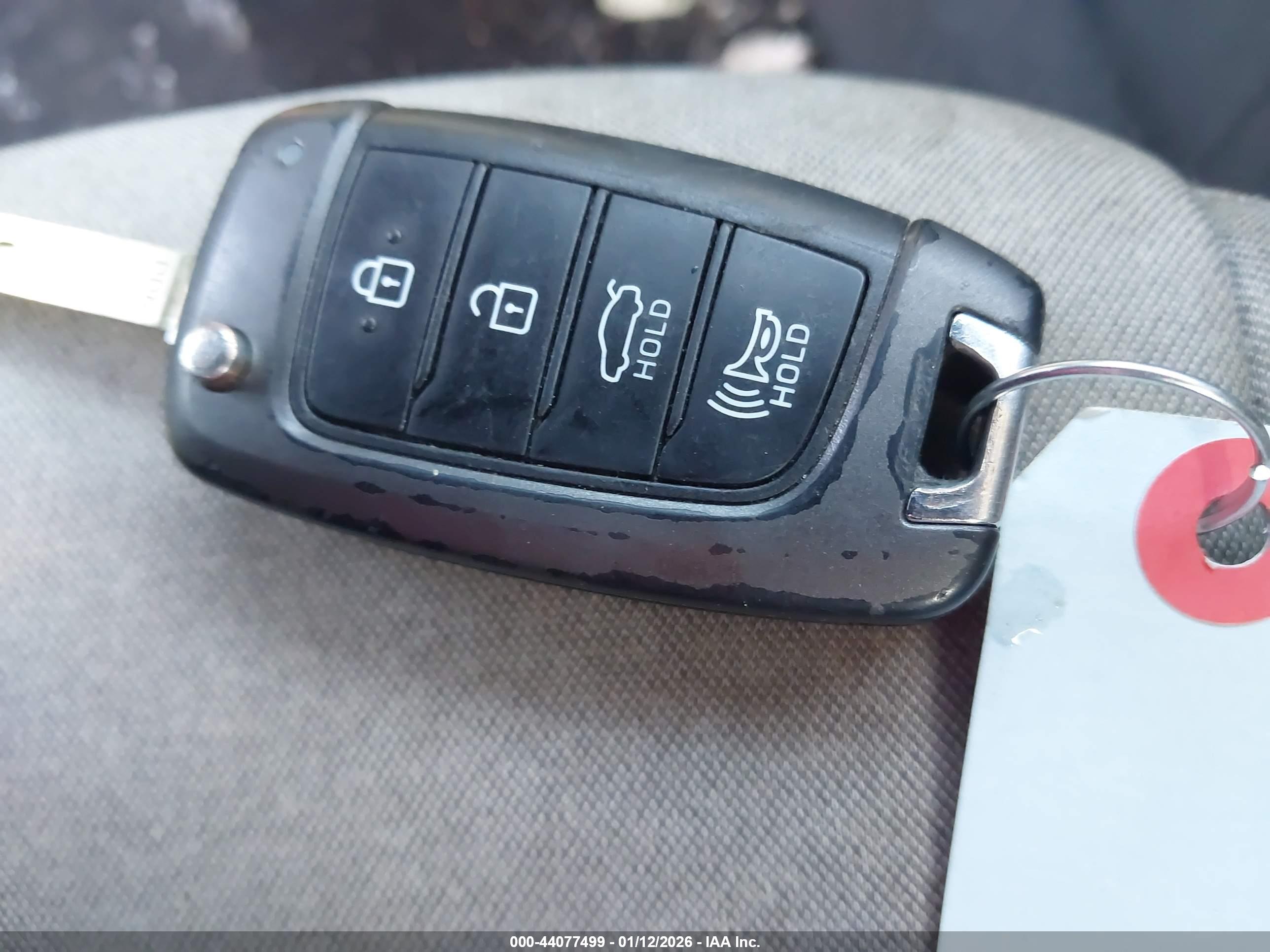 HYUNDAI SONATA image 11