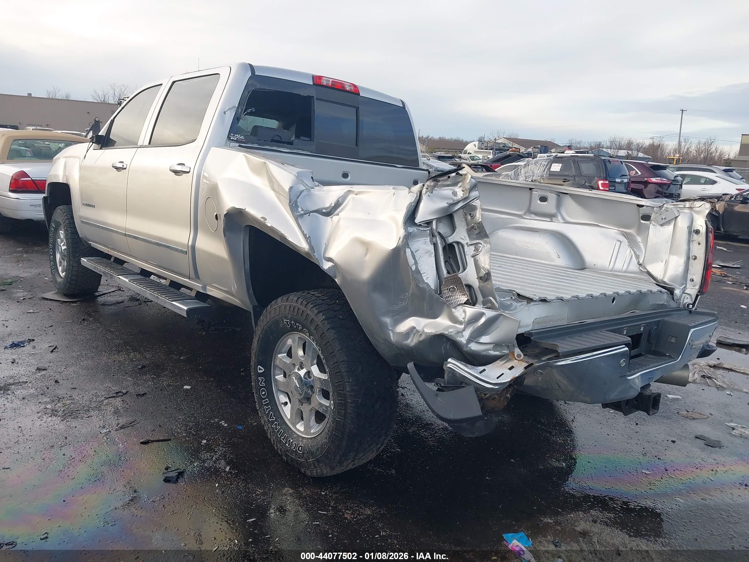 CHEVROLET SILVERADO image 3