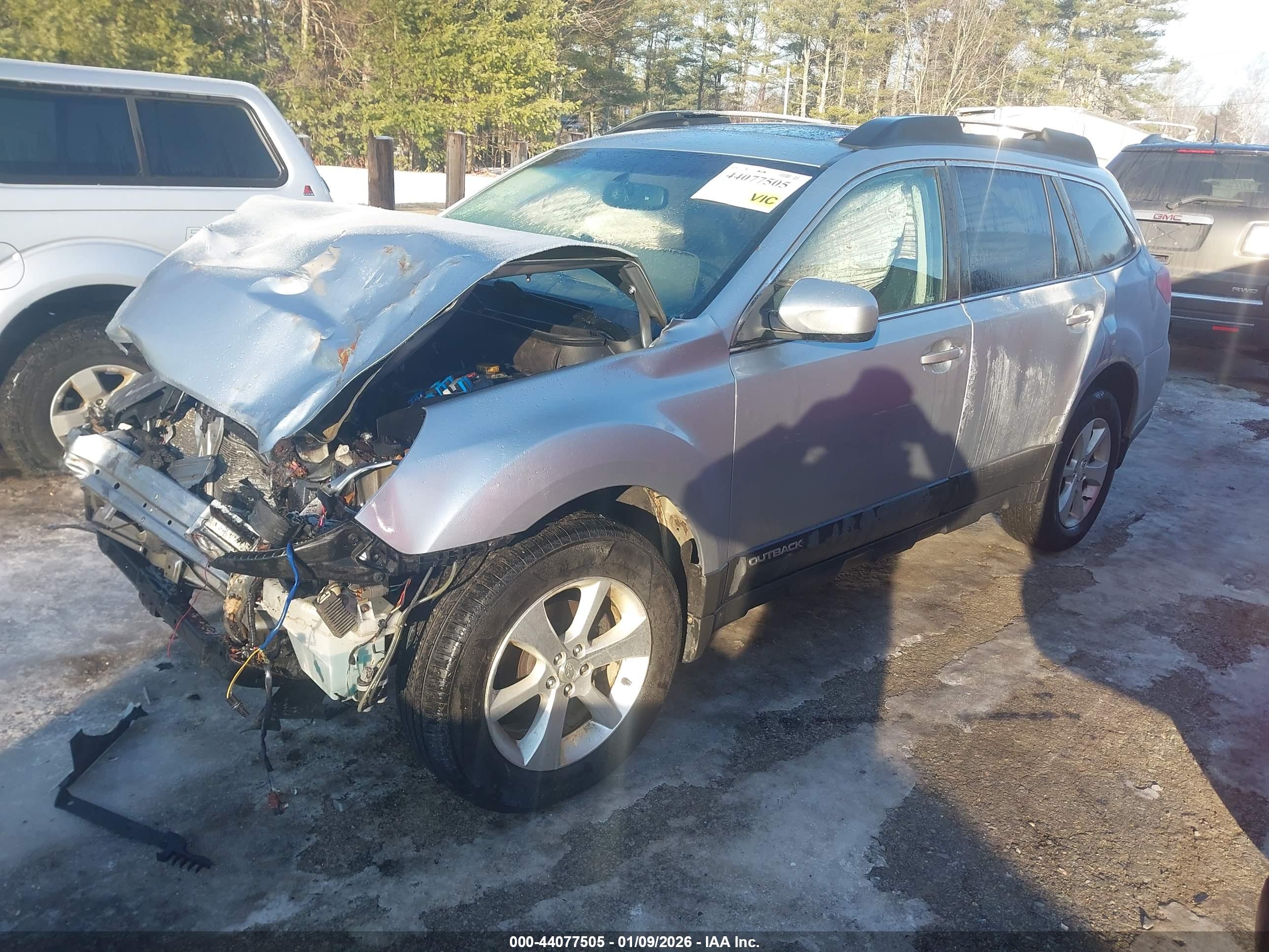 SUBARU OUTBACK image 2