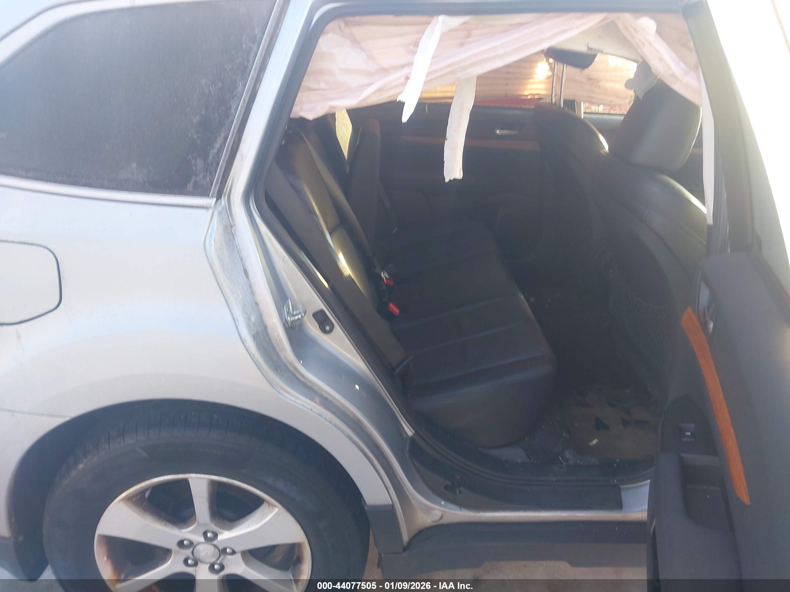 SUBARU OUTBACK image 8