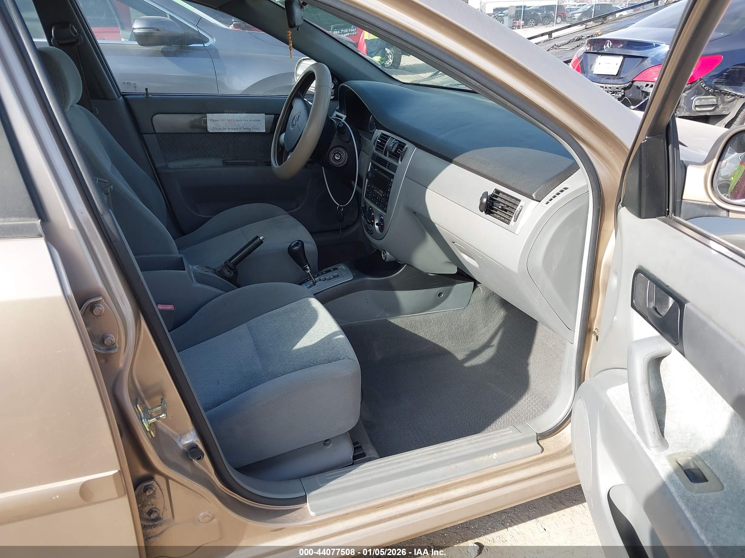 SUZUKI FORENZA image 5