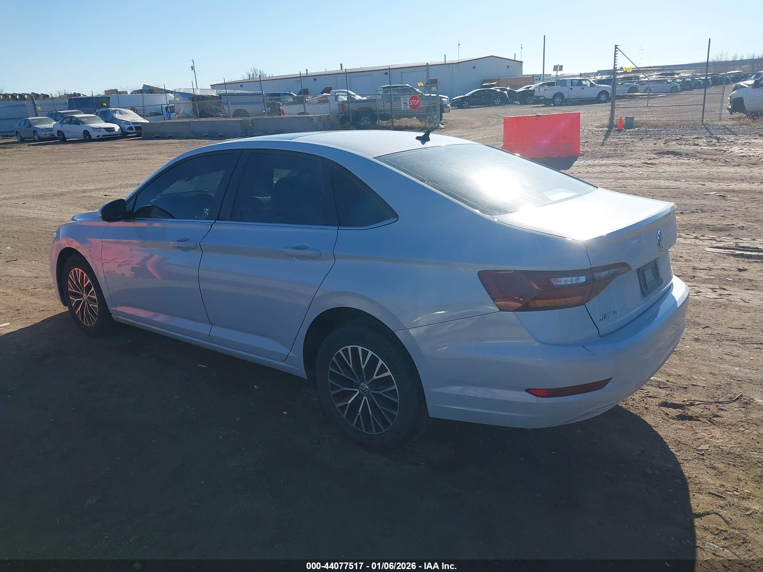 VOLKSWAGEN JETTA image 3