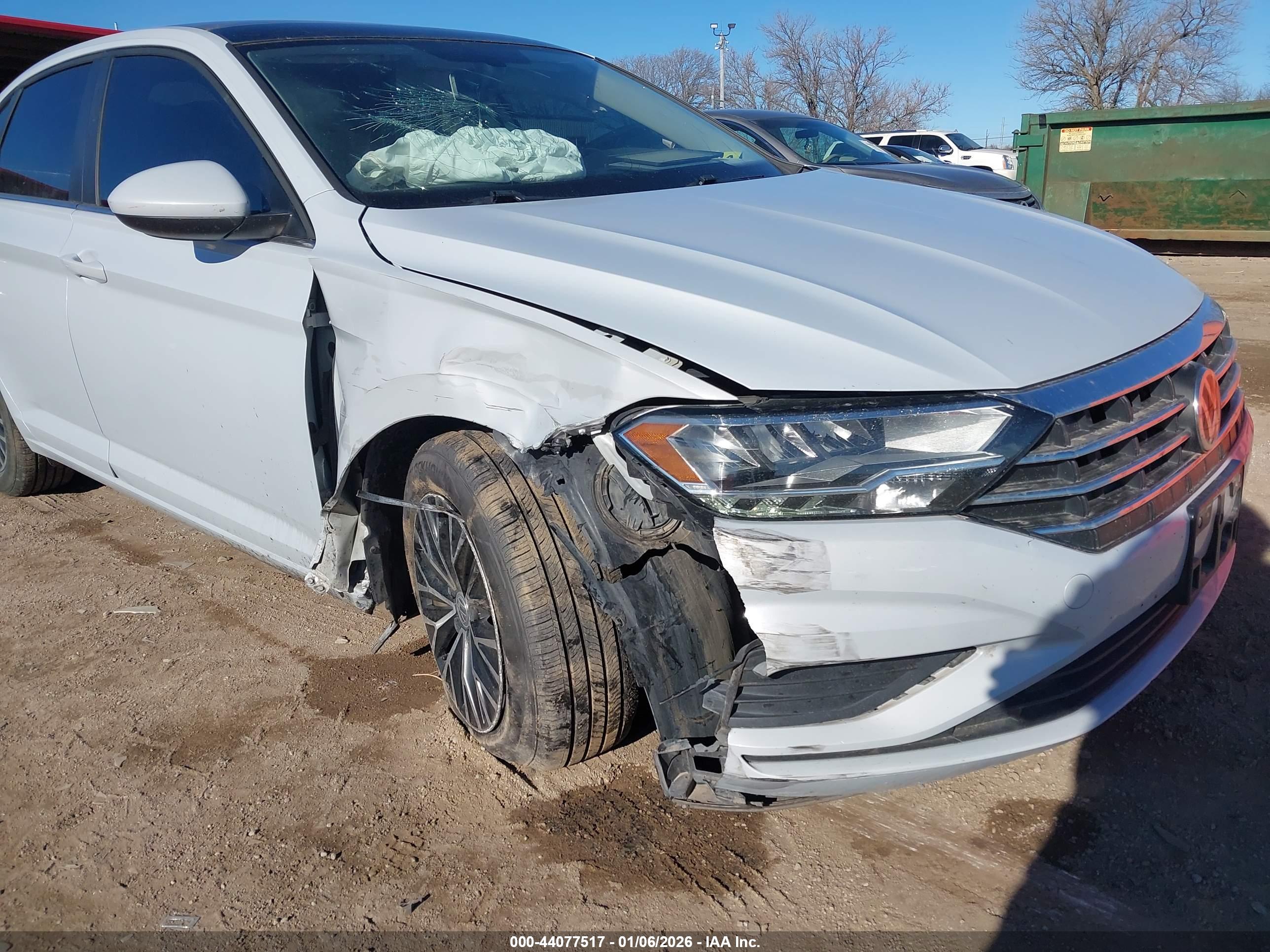 VOLKSWAGEN JETTA image 6