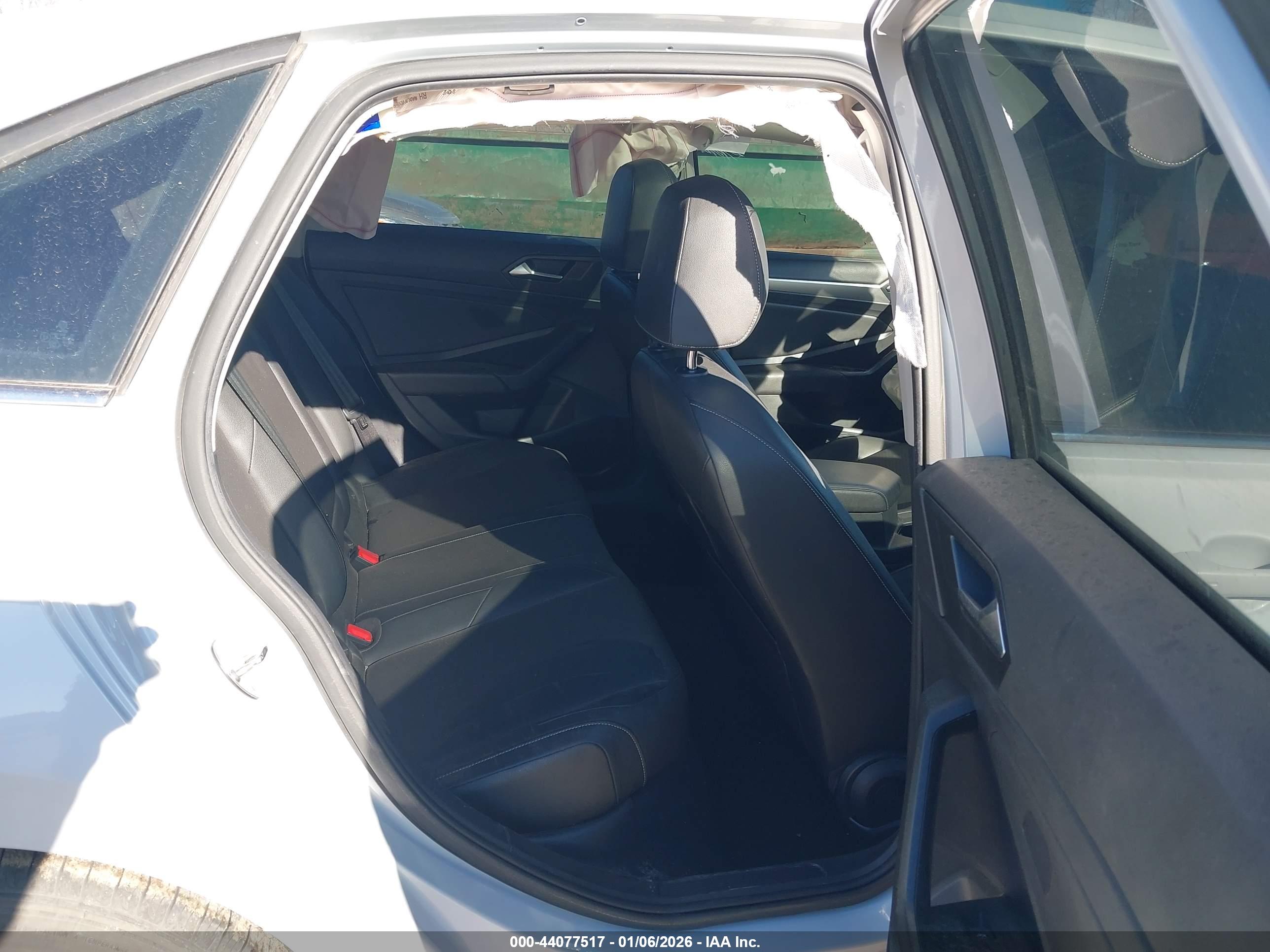 VOLKSWAGEN JETTA image 8