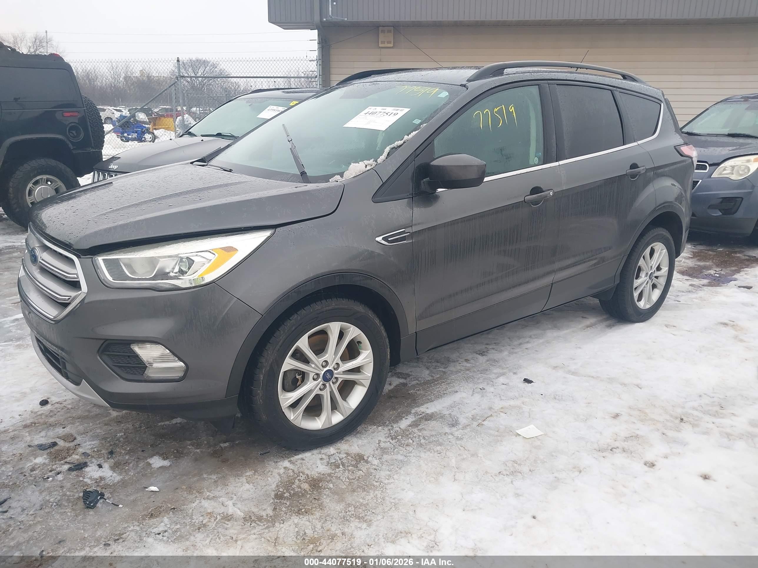 FORD ESCAPE image 2