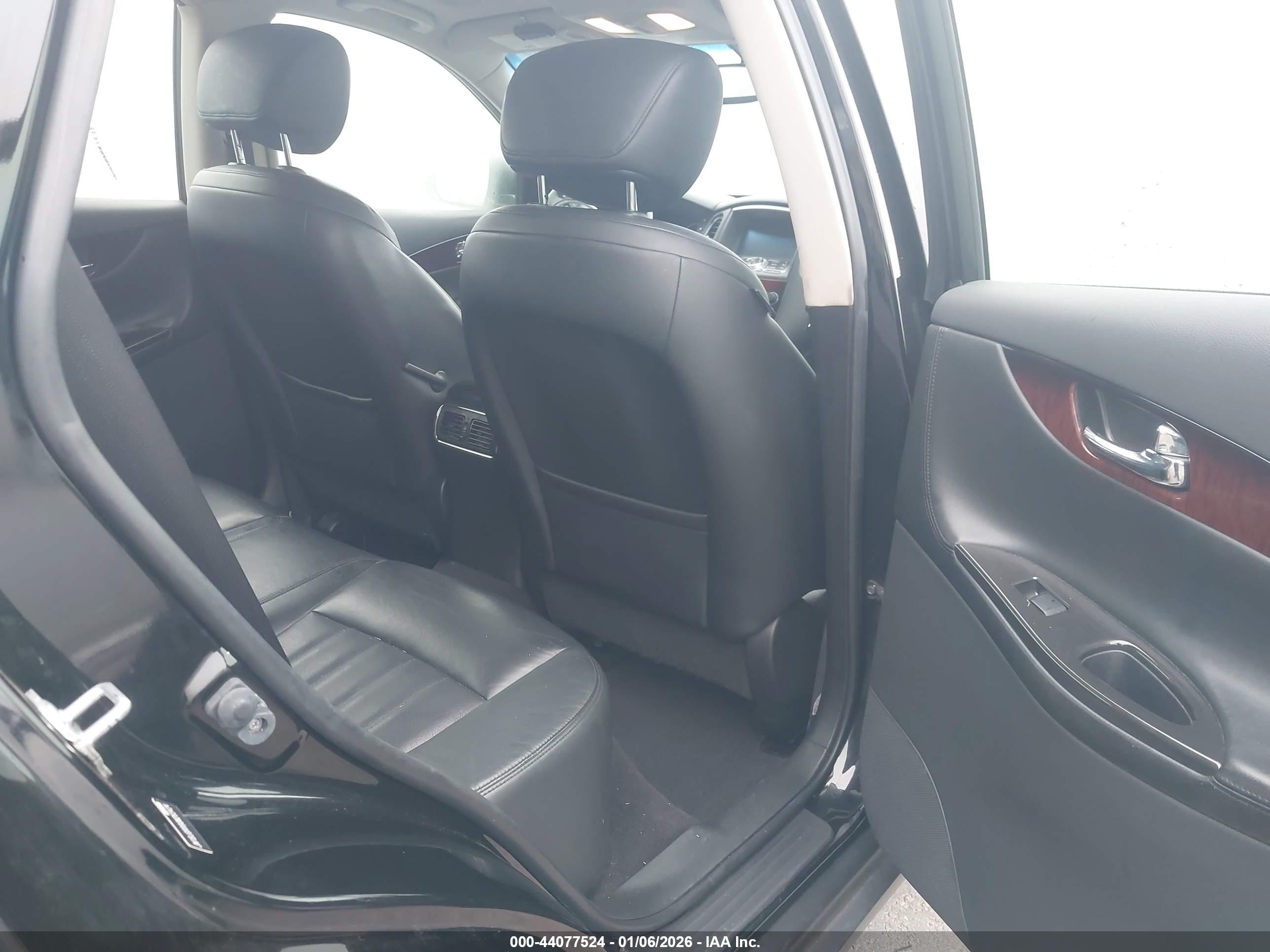 INFINITI QX50 image 8