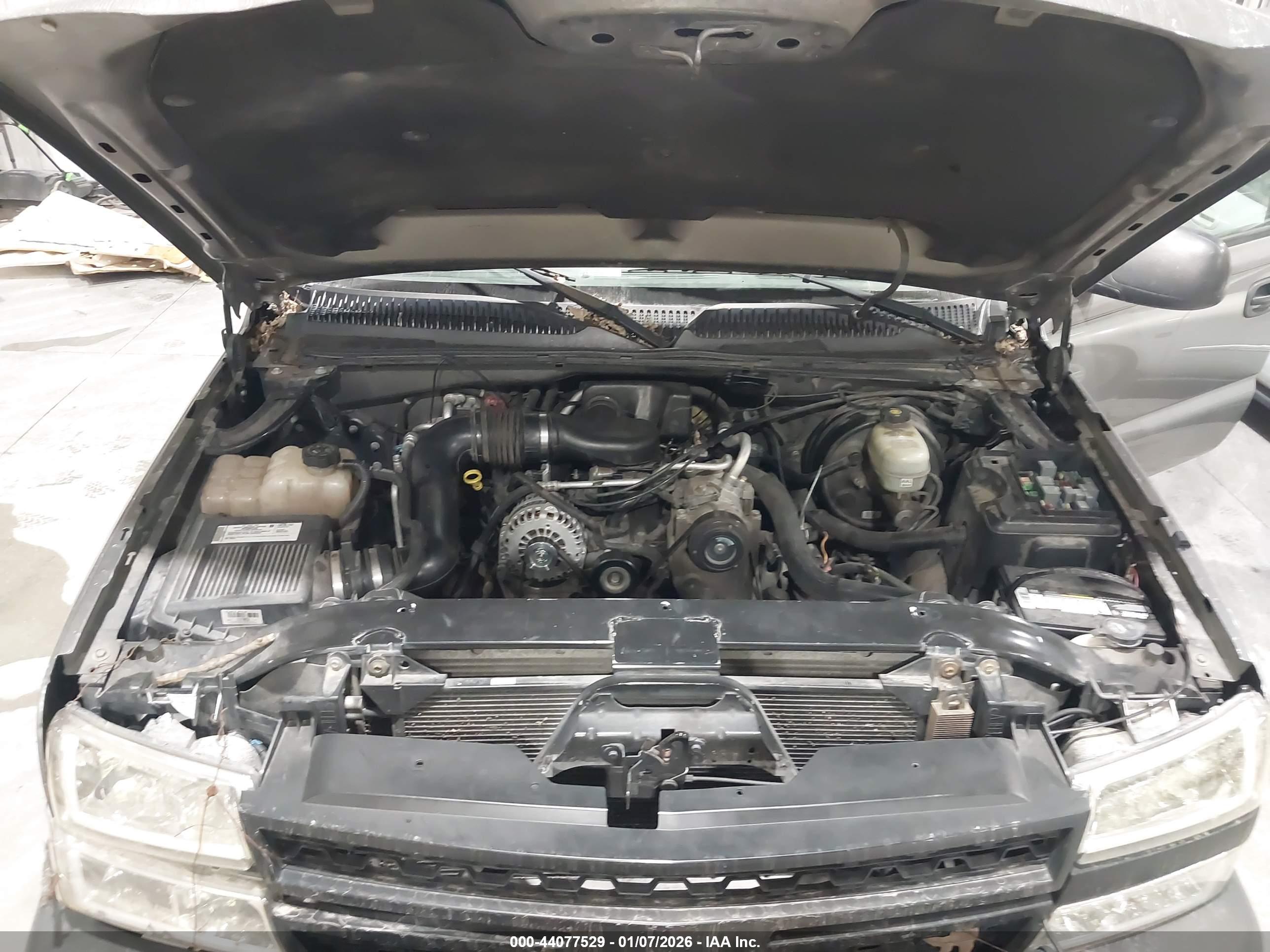 CHEVROLET SILVERADO image 10